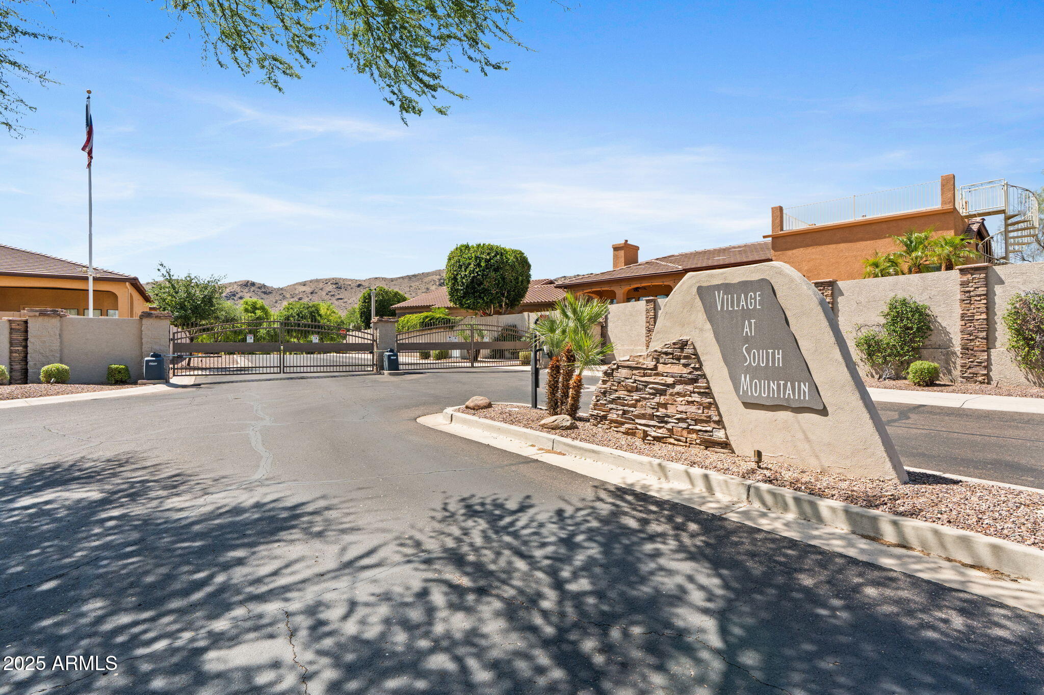 3215 E CONSTANCE Way