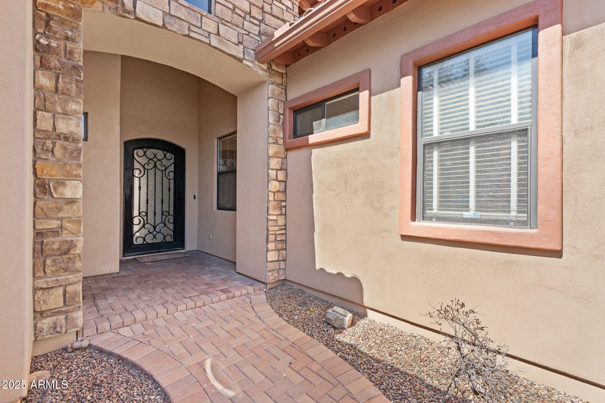 3215 E CONSTANCE Way
