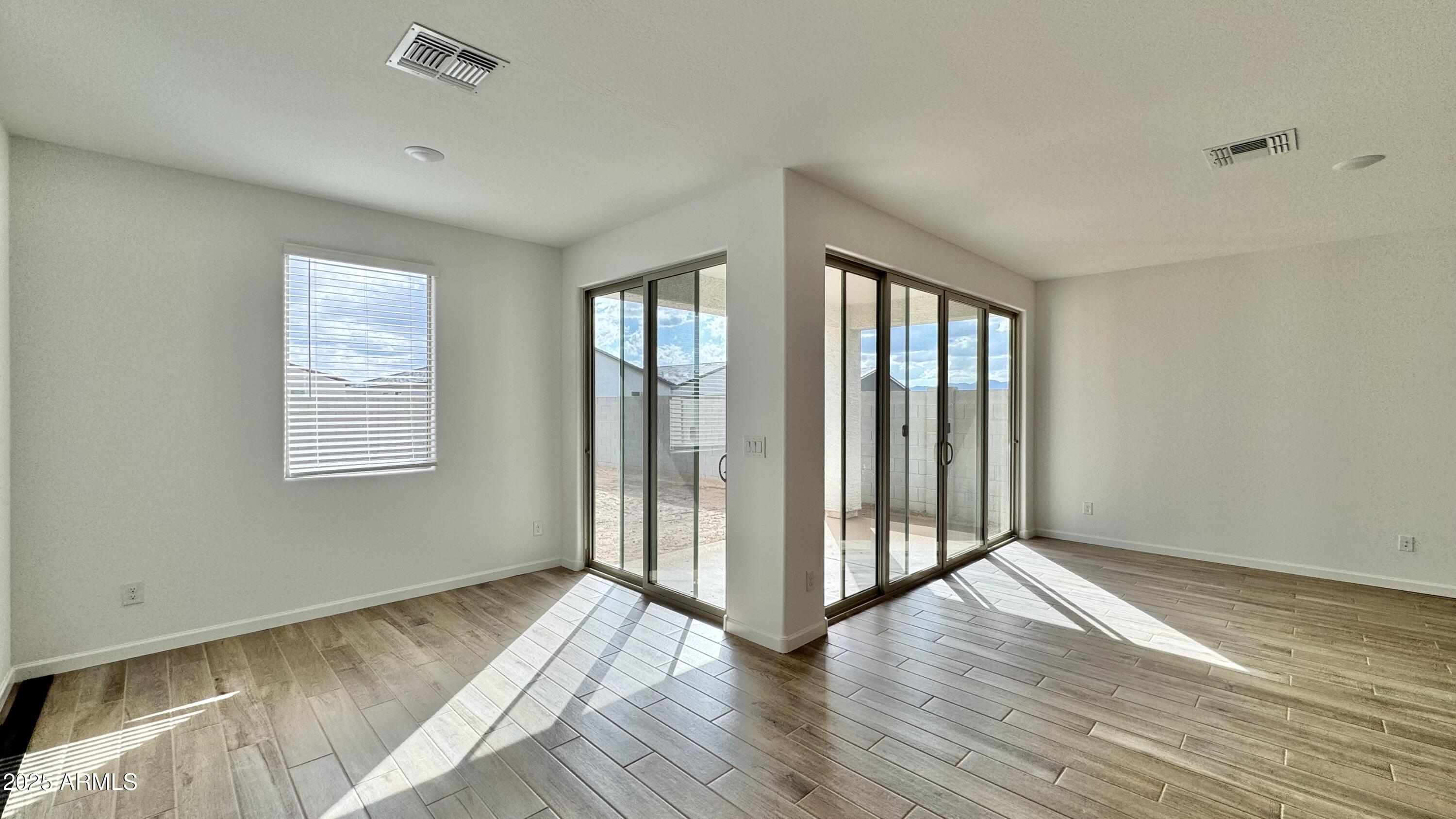 15743 W CAMDEN Avenue