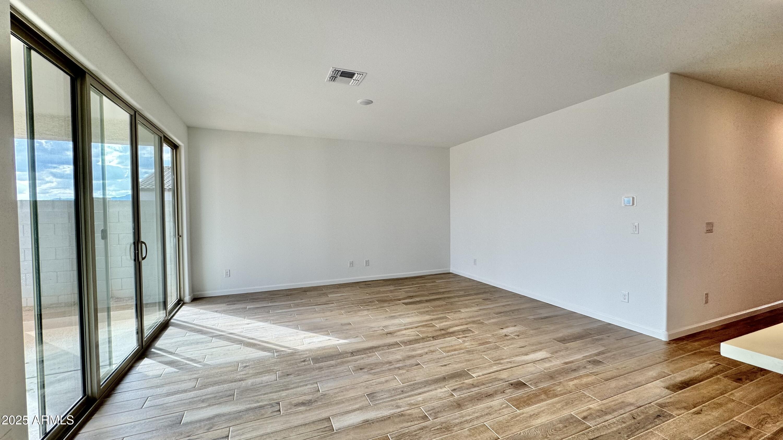 15743 W CAMDEN Avenue