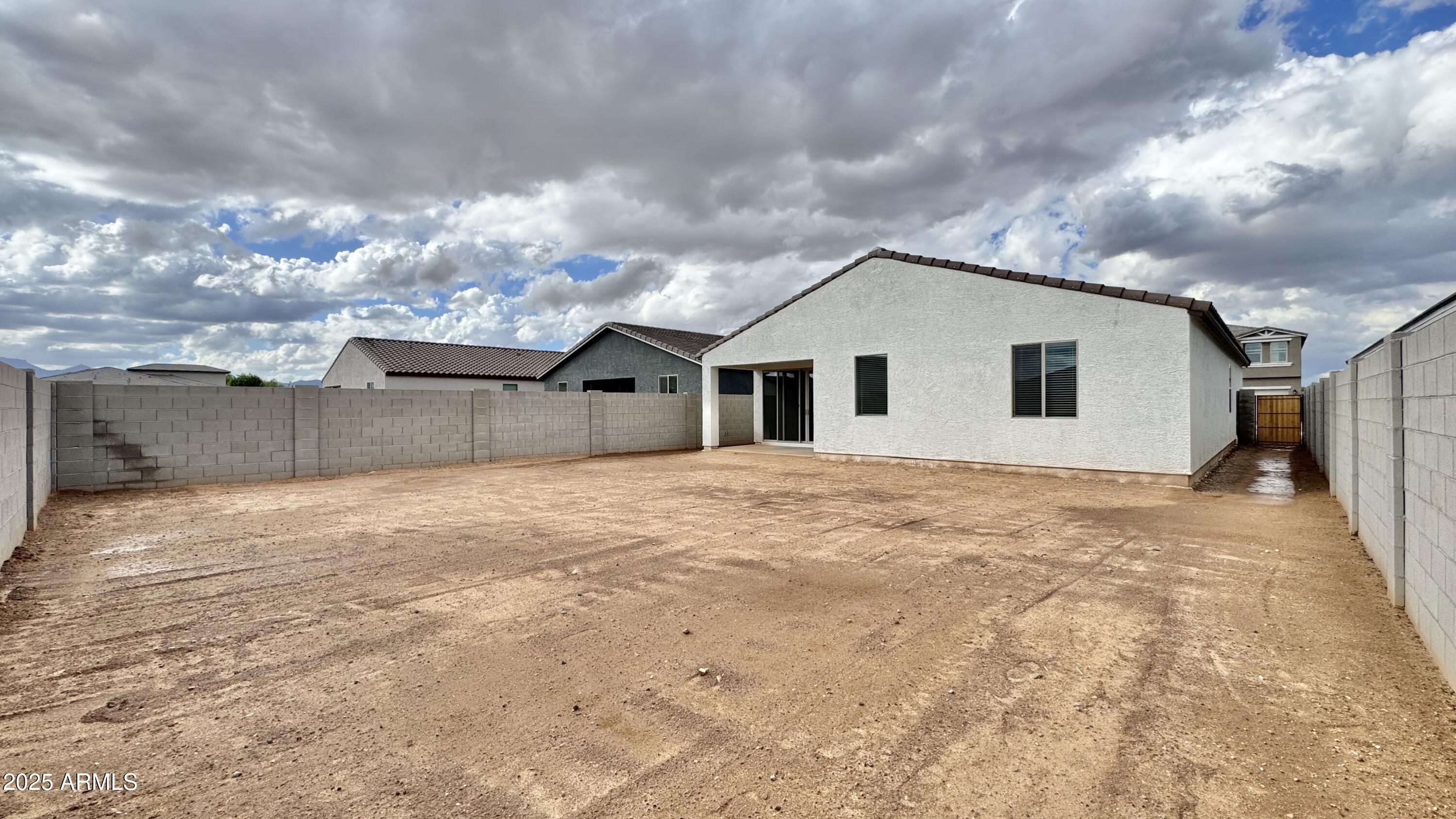 15743 W CAMDEN Avenue