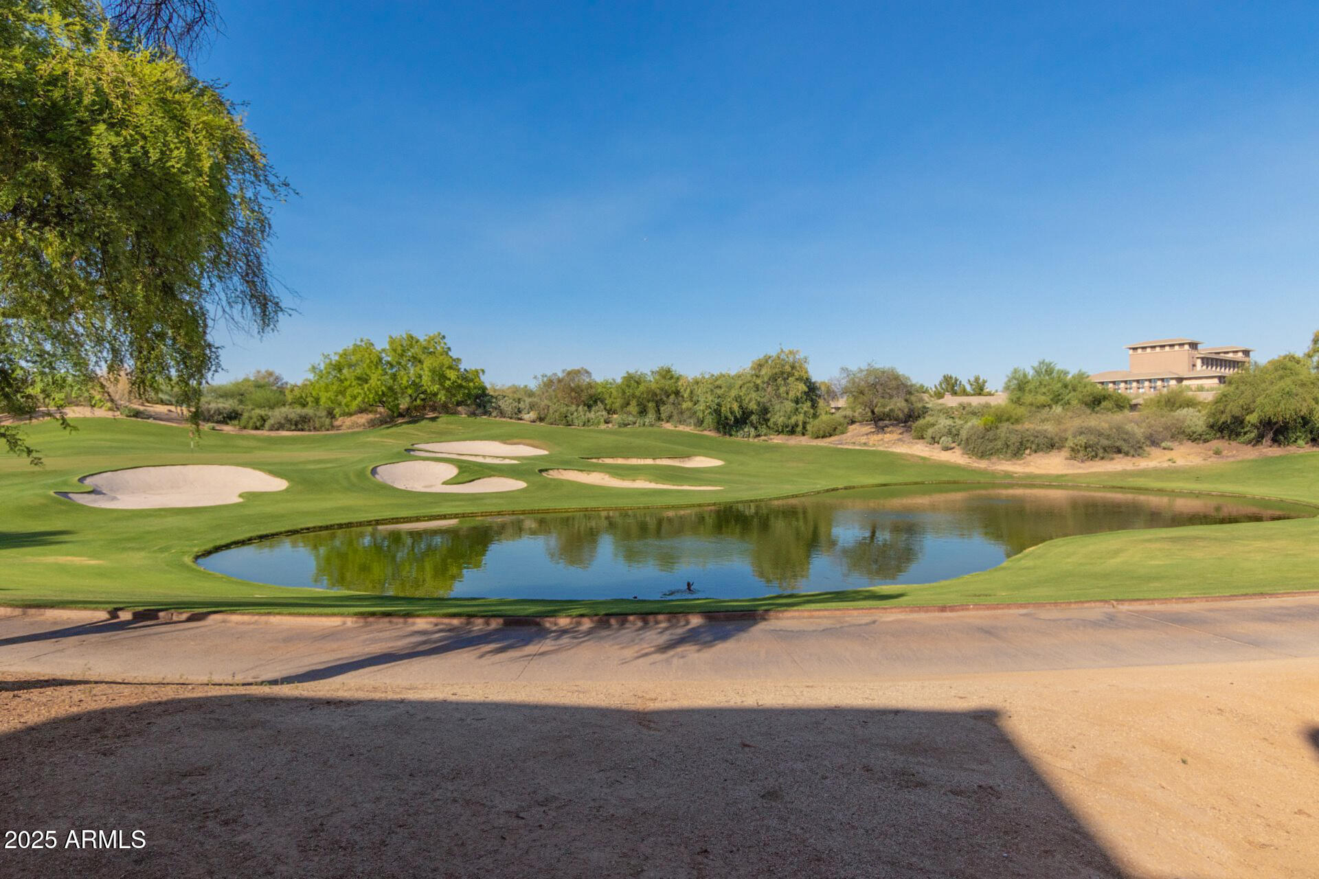 15221 N CLUBGATE Drive, 2139