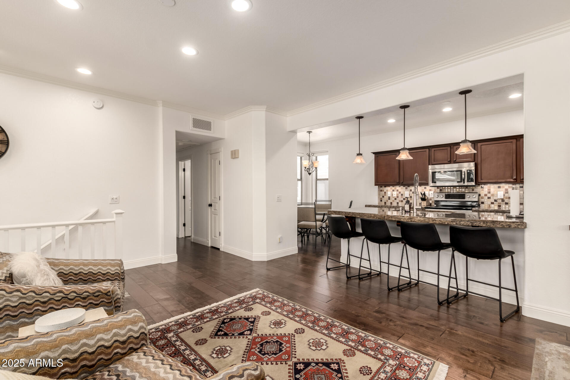 15221 N CLUBGATE Drive, 2139