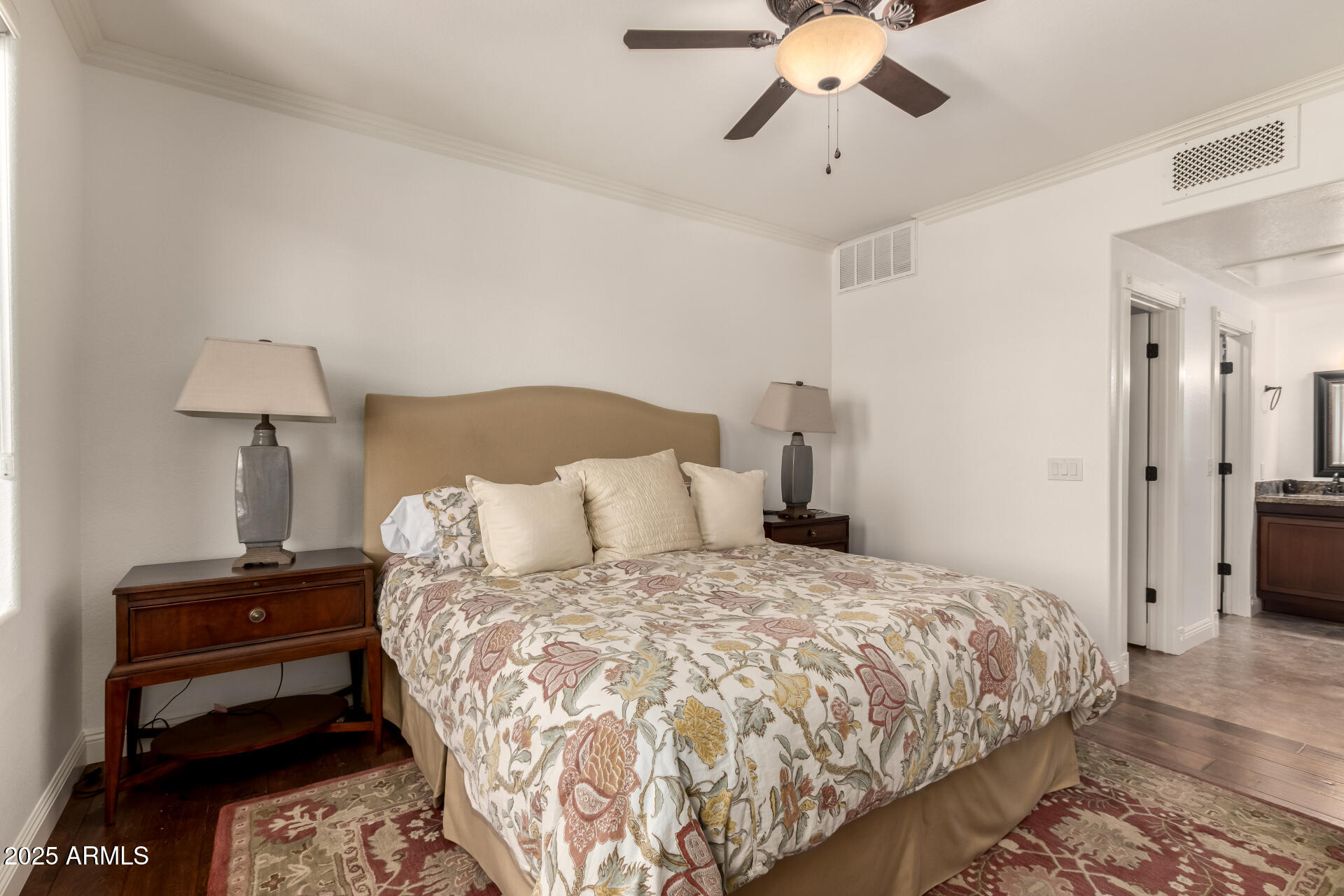 15221 N CLUBGATE Drive, 2139
