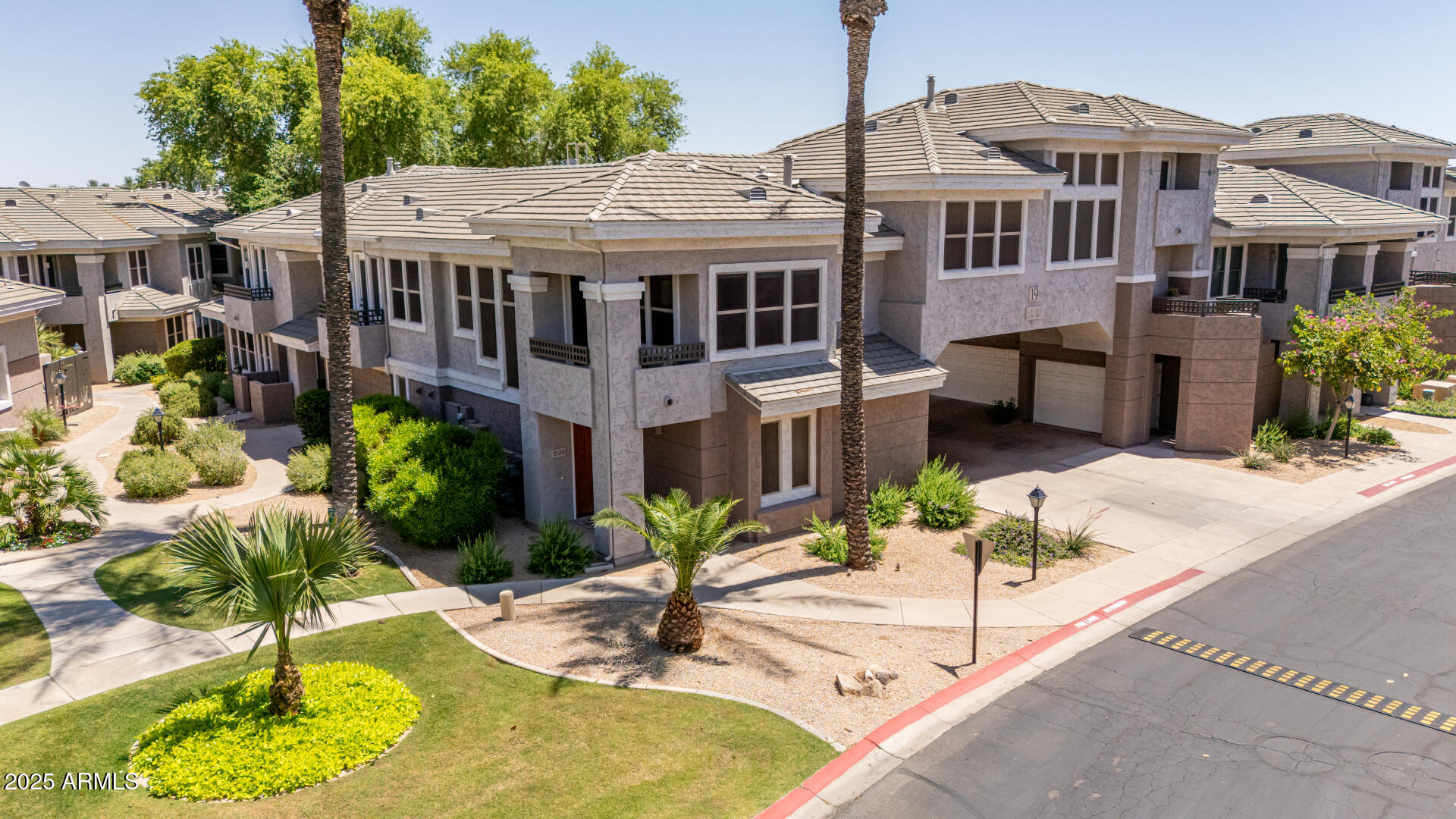15221 N CLUBGATE Drive, 2139