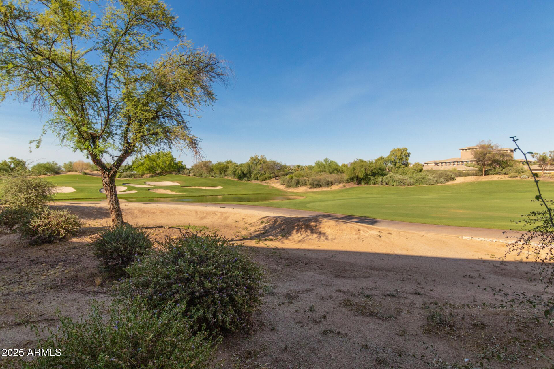 15221 N CLUBGATE Drive, 2139