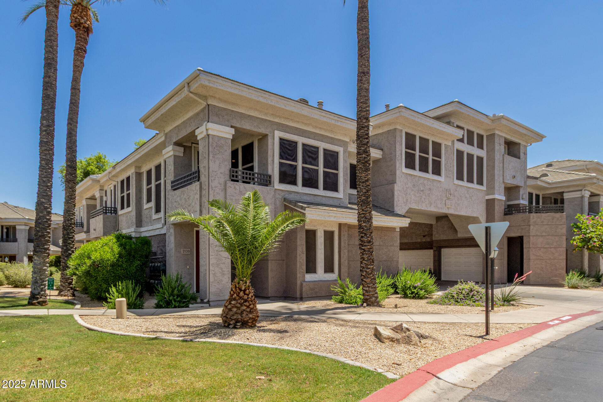 15221 N CLUBGATE Drive, 2139