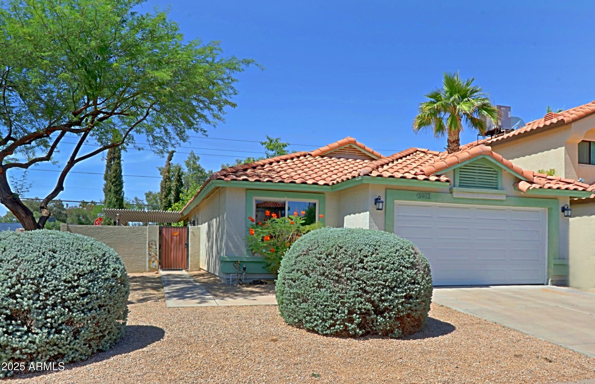 5902 E JUNIPER Avenue