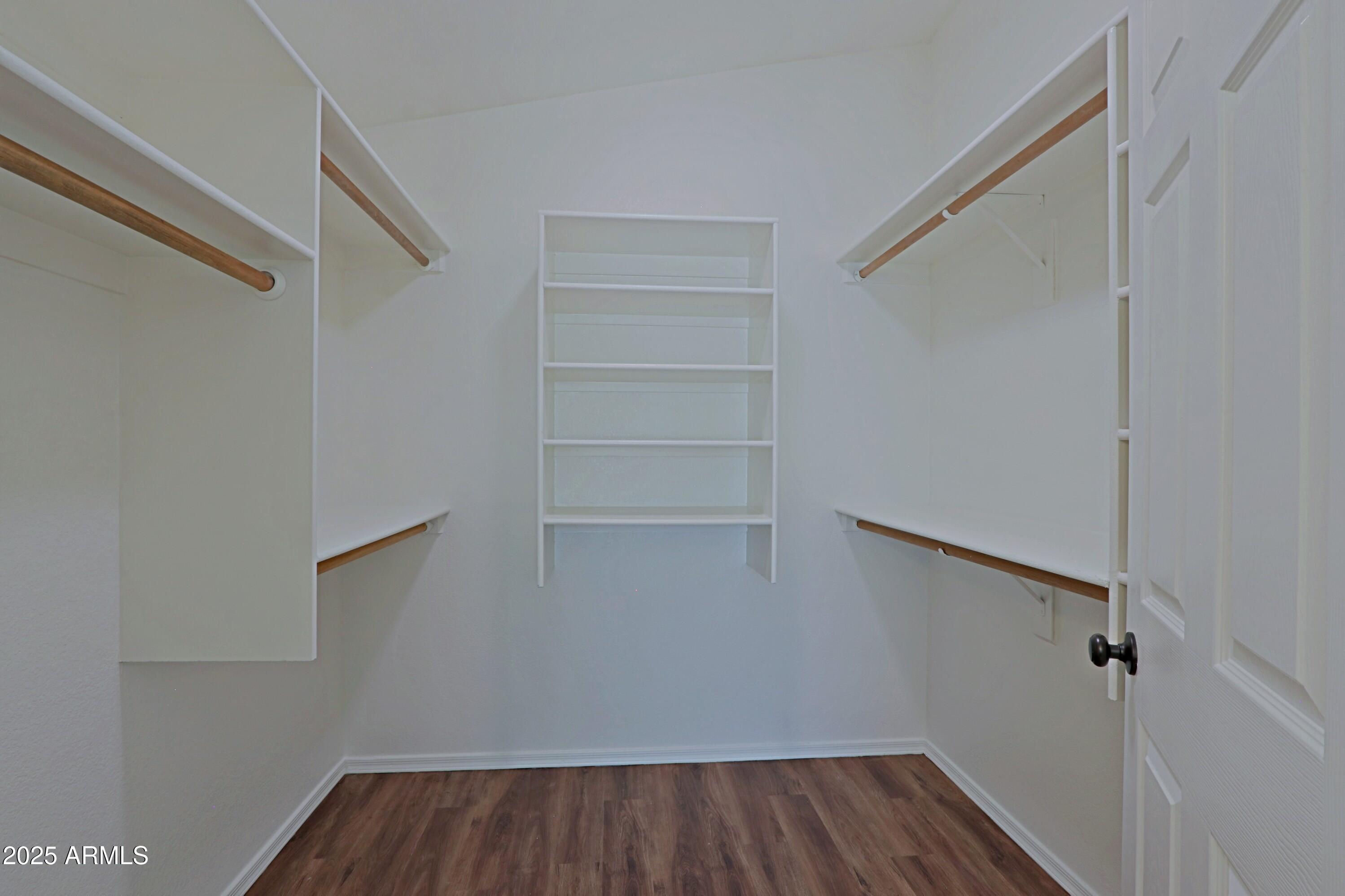 5902 E JUNIPER Avenue