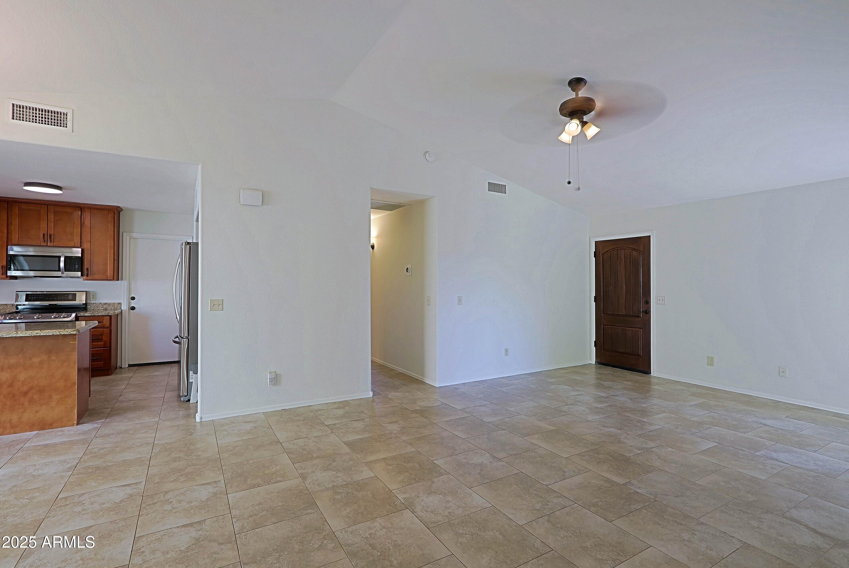 5902 E JUNIPER Avenue