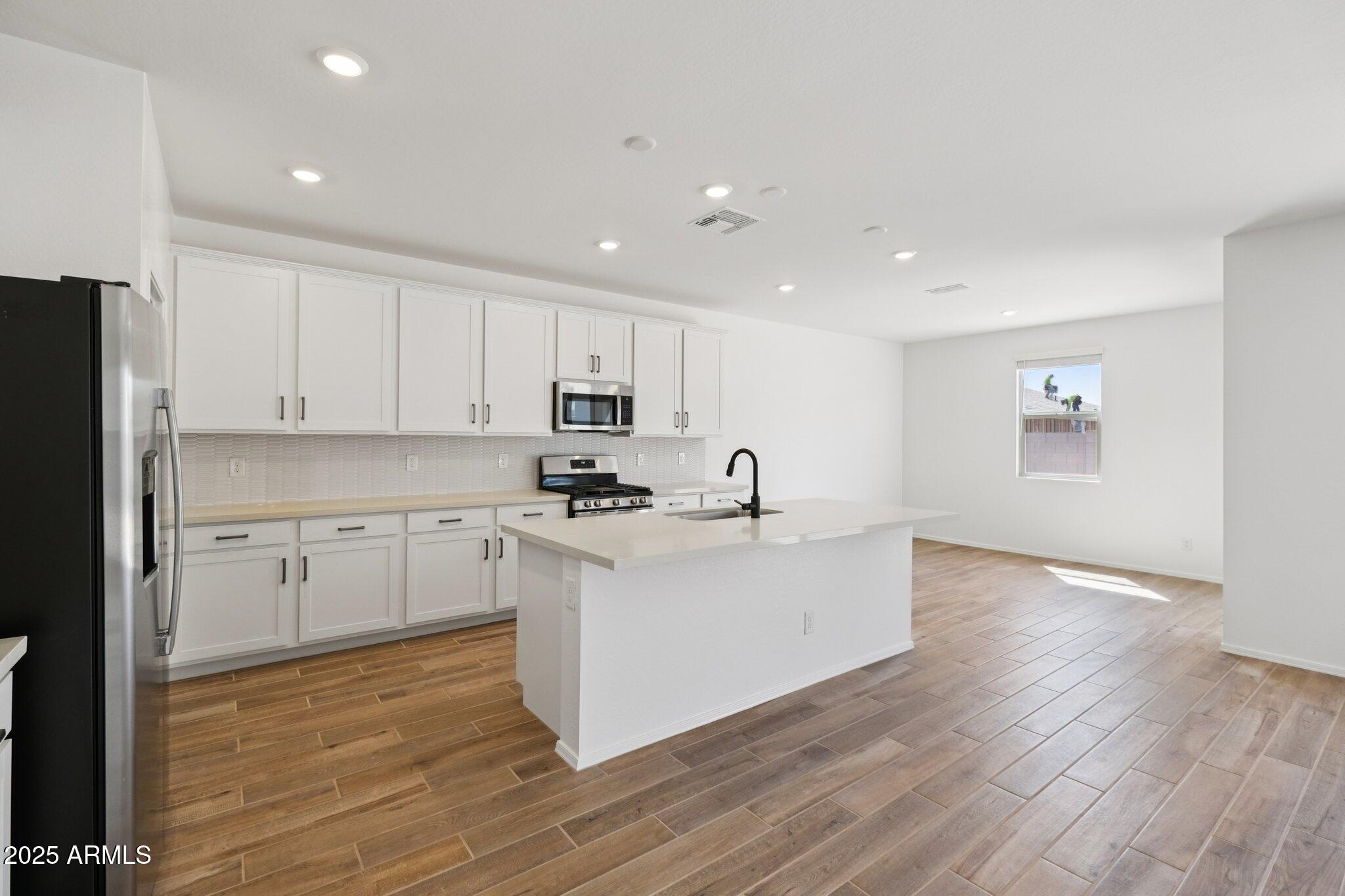 47201 W PECAN WOODS Walk