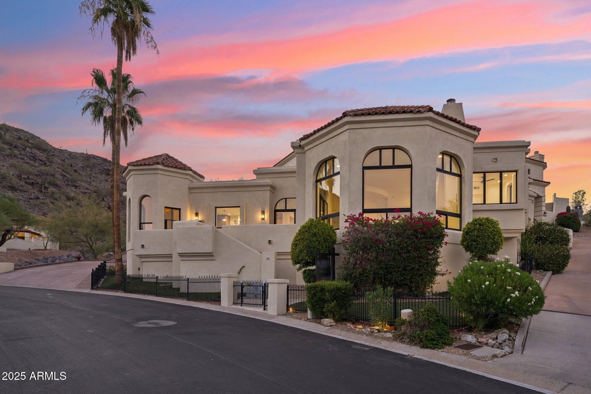3800 E LINCOLN Drive, 54