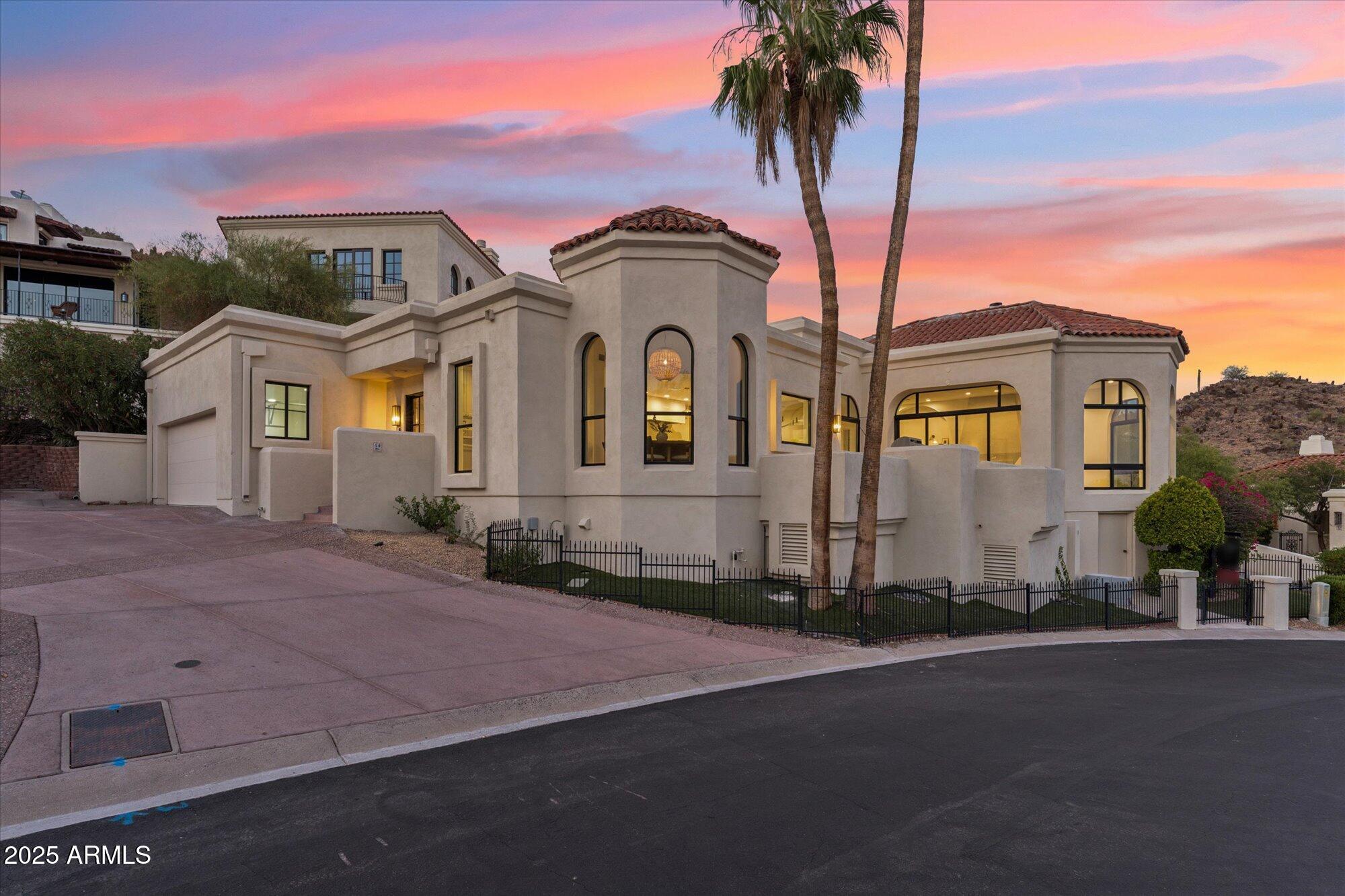 3800 E LINCOLN Drive, 54