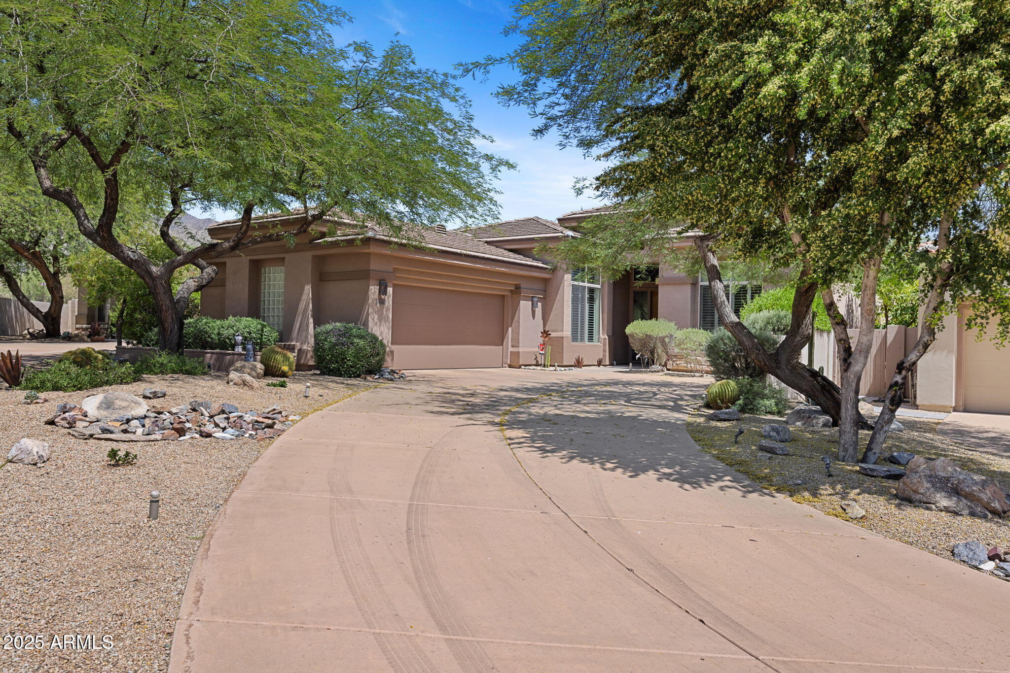 11081 E BETONY Drive