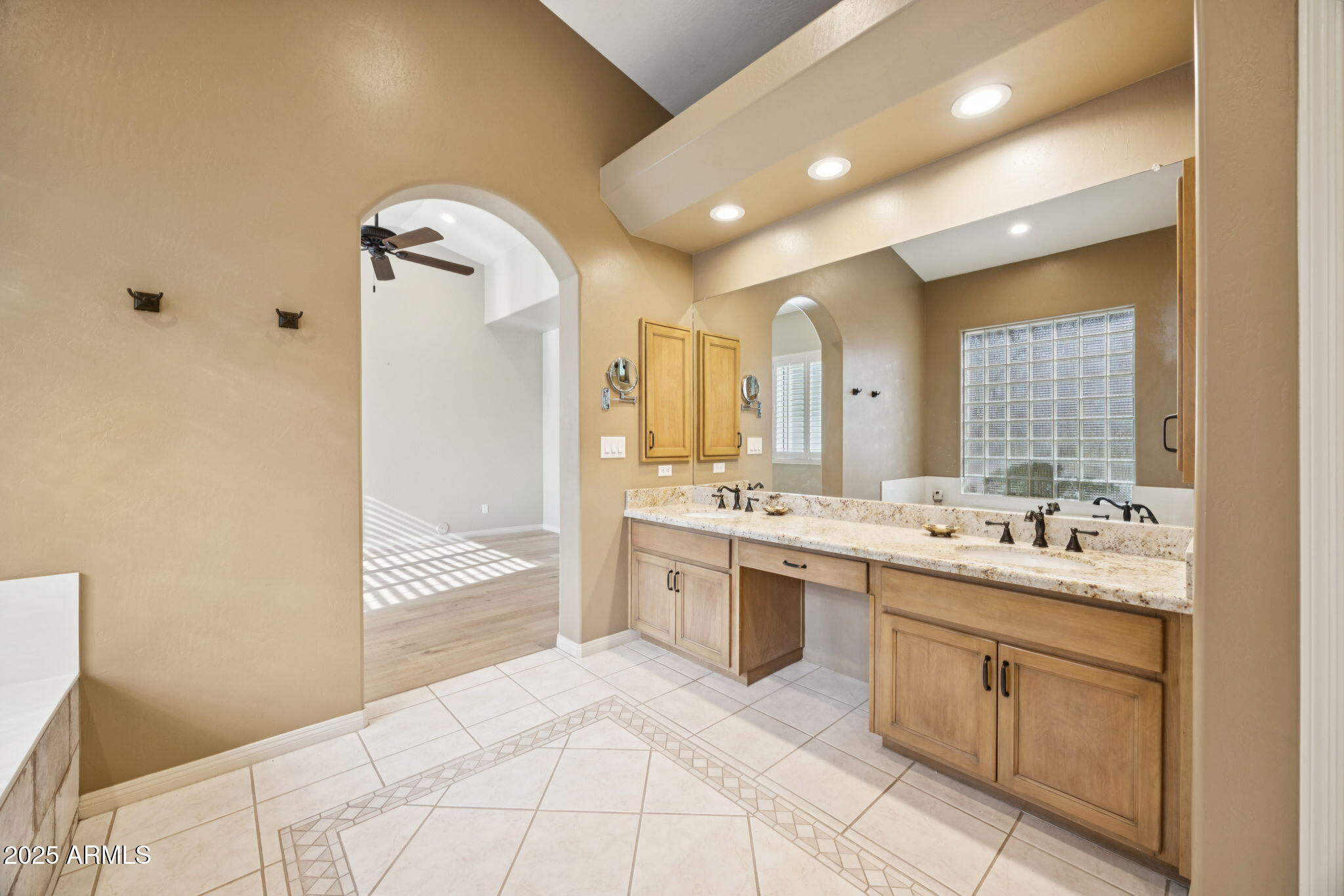 11816 E TERRA Drive