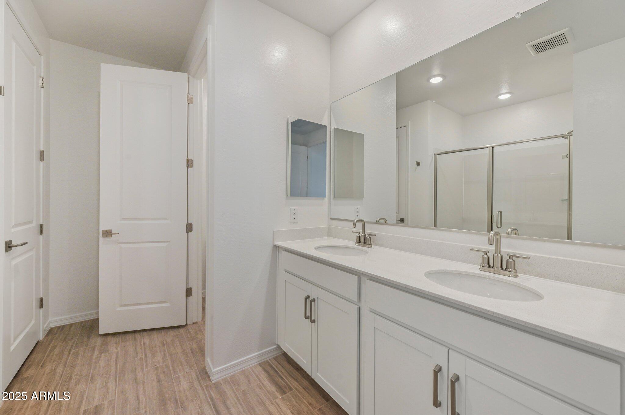 4328 E BROOK LYNN Place