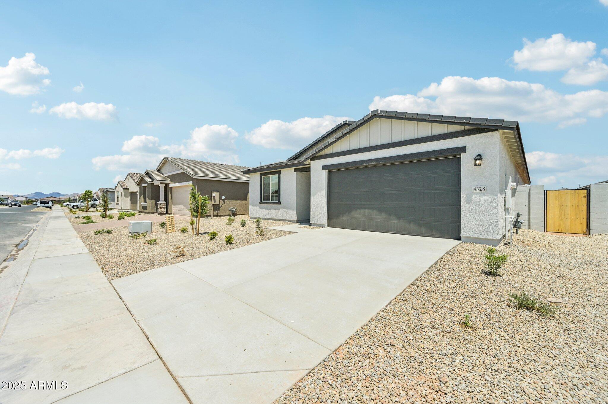 4328 E BROOK LYNN Place