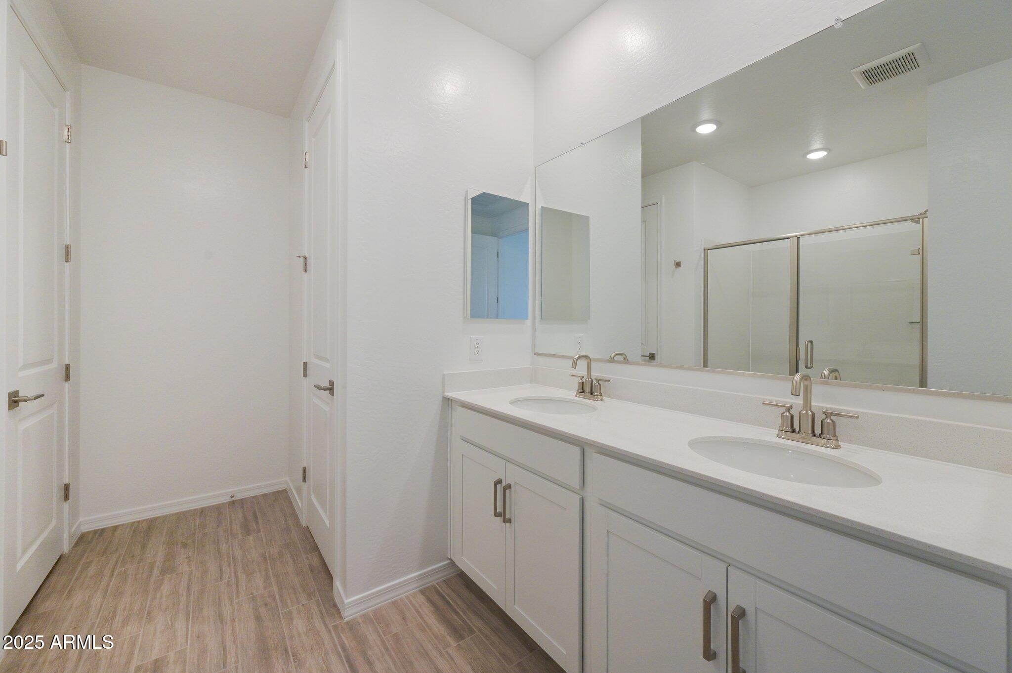 4328 E BROOK LYNN Place