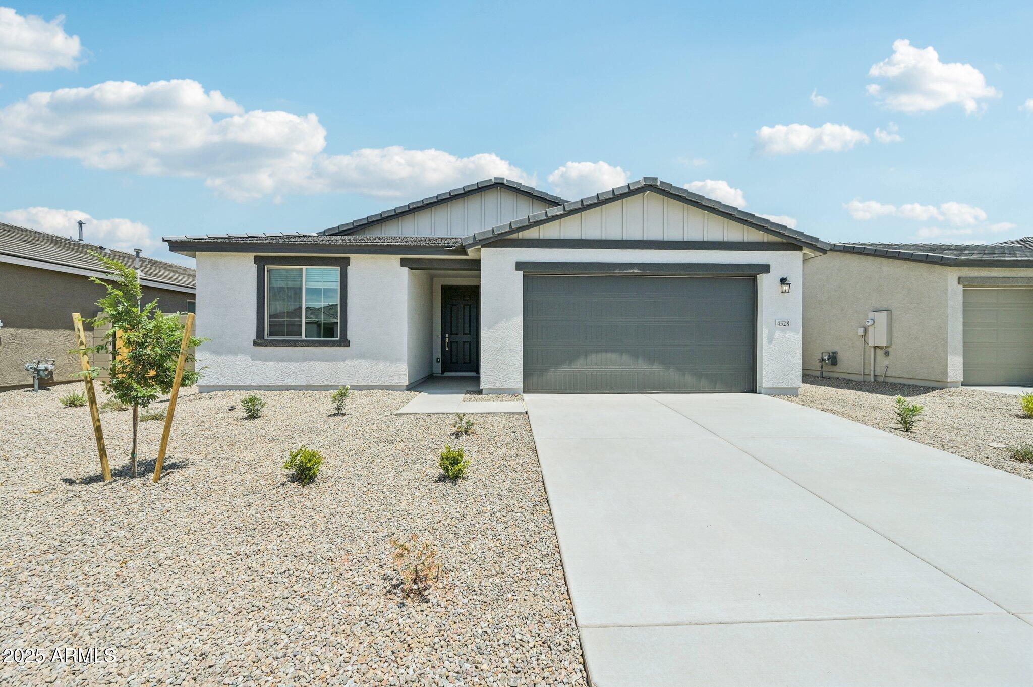 4328 E BROOK LYNN Place
