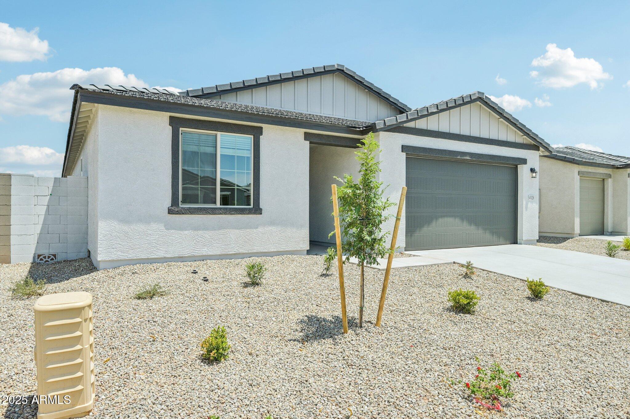 4328 E BROOK LYNN Place