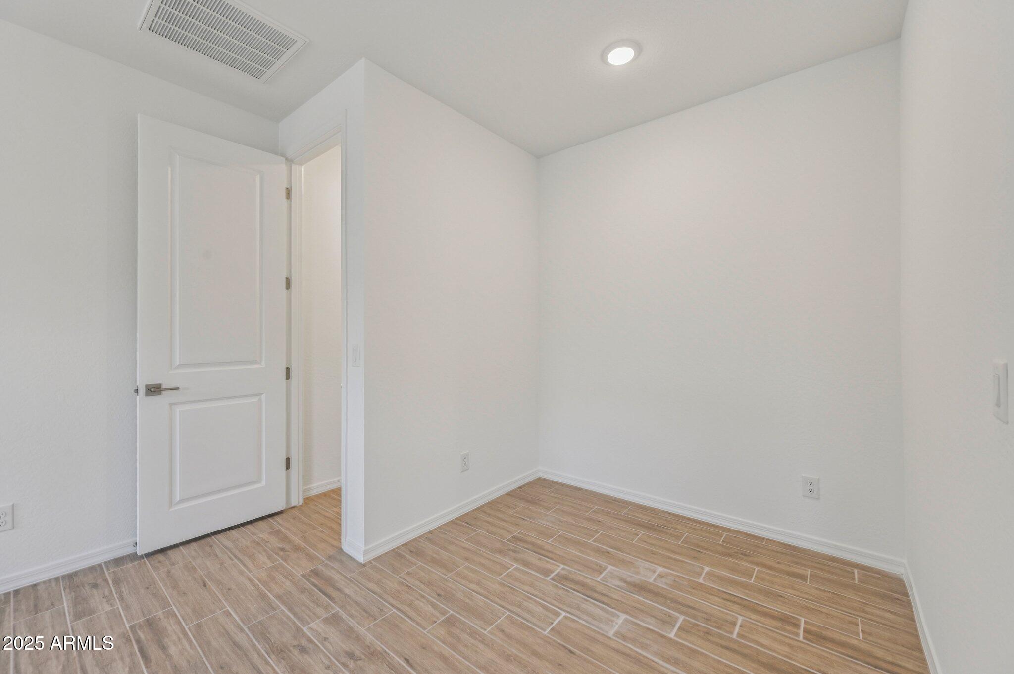 4328 E BROOK LYNN Place