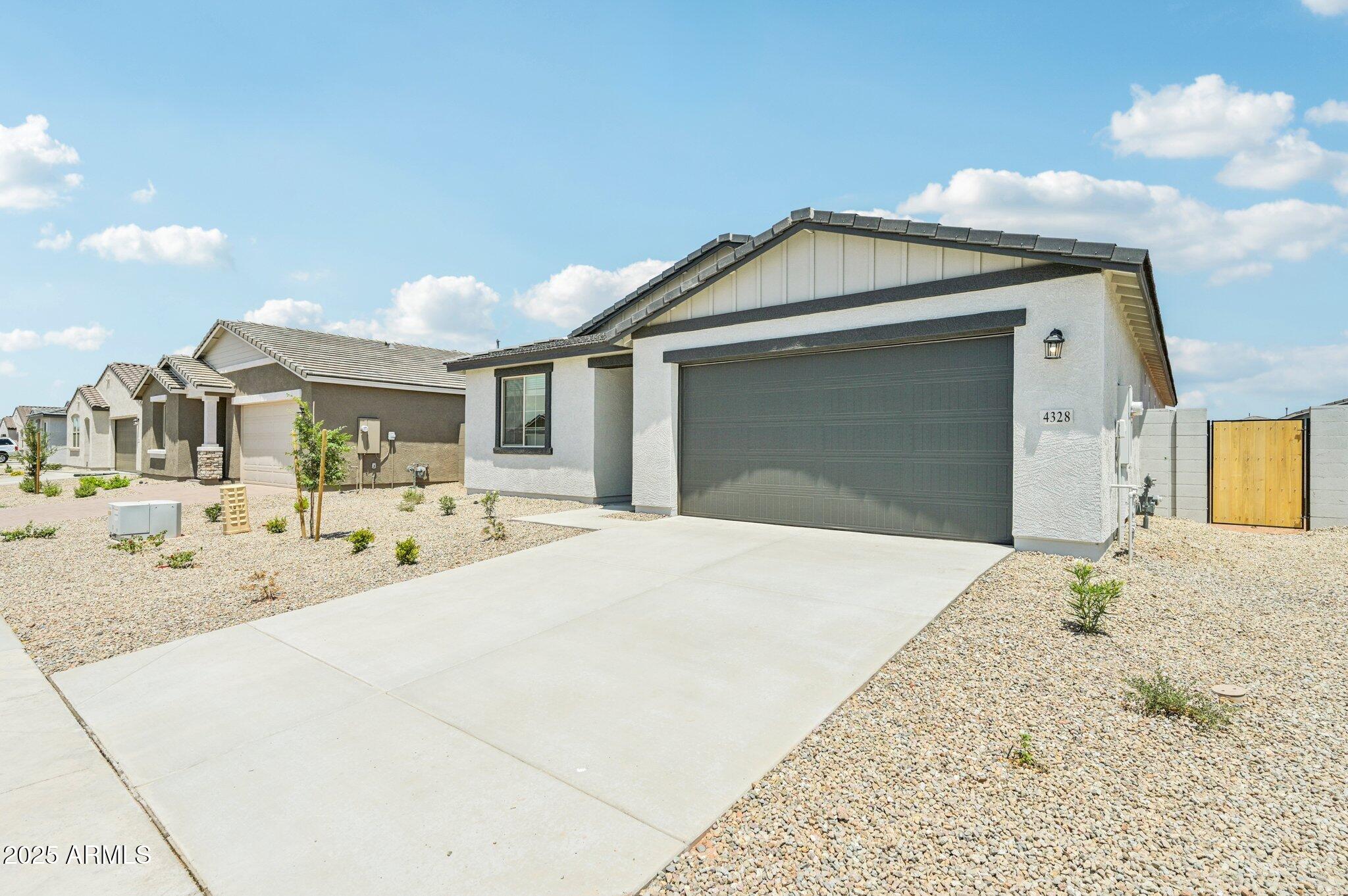 4328 E BROOK LYNN Place