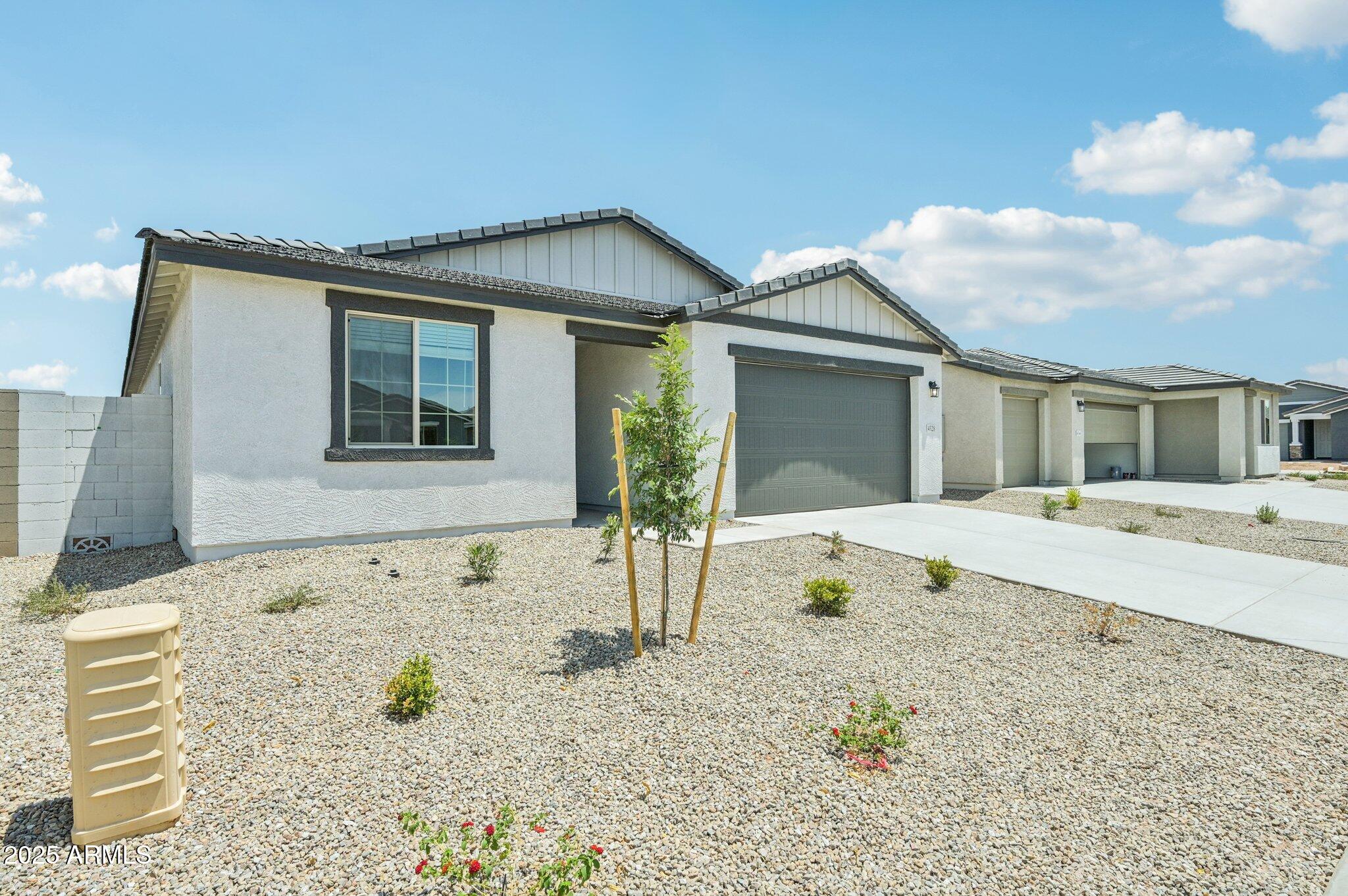 4328 E BROOK LYNN Place