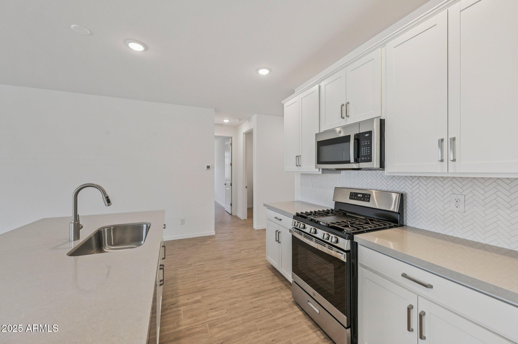 4328 E BROOK LYNN Place