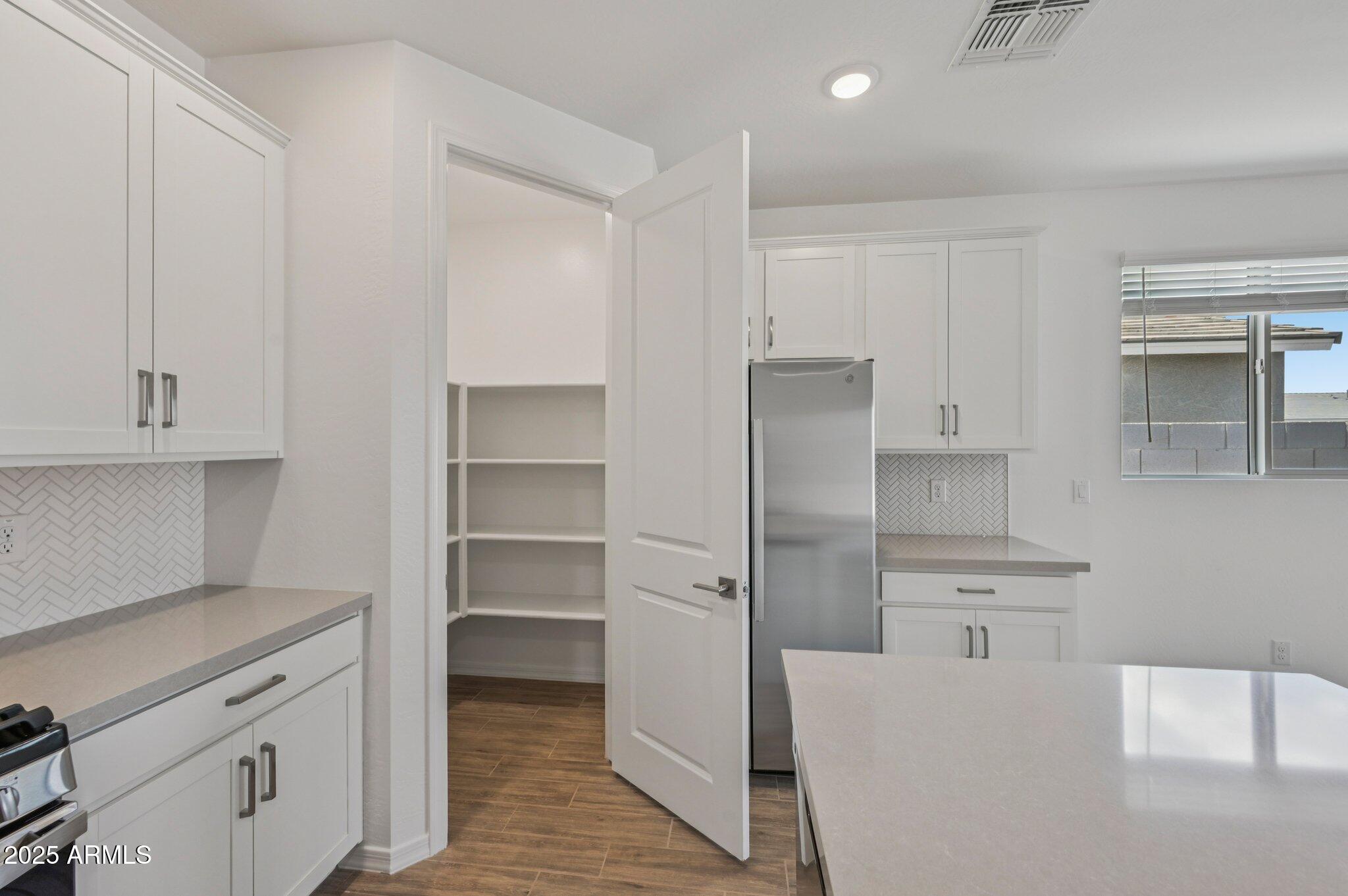 4328 E BROOK LYNN Place