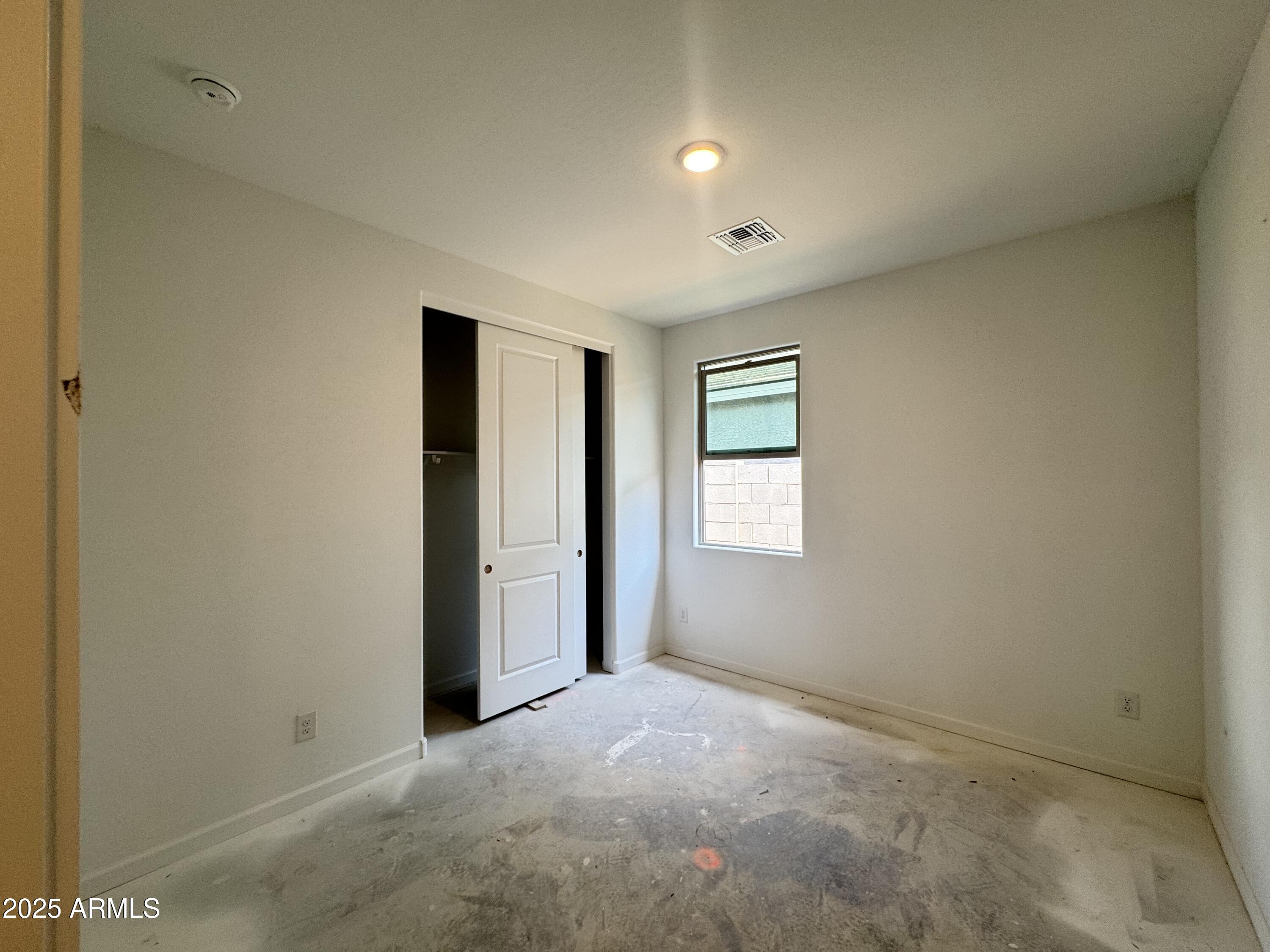 15752 W CAMDEN Avenue