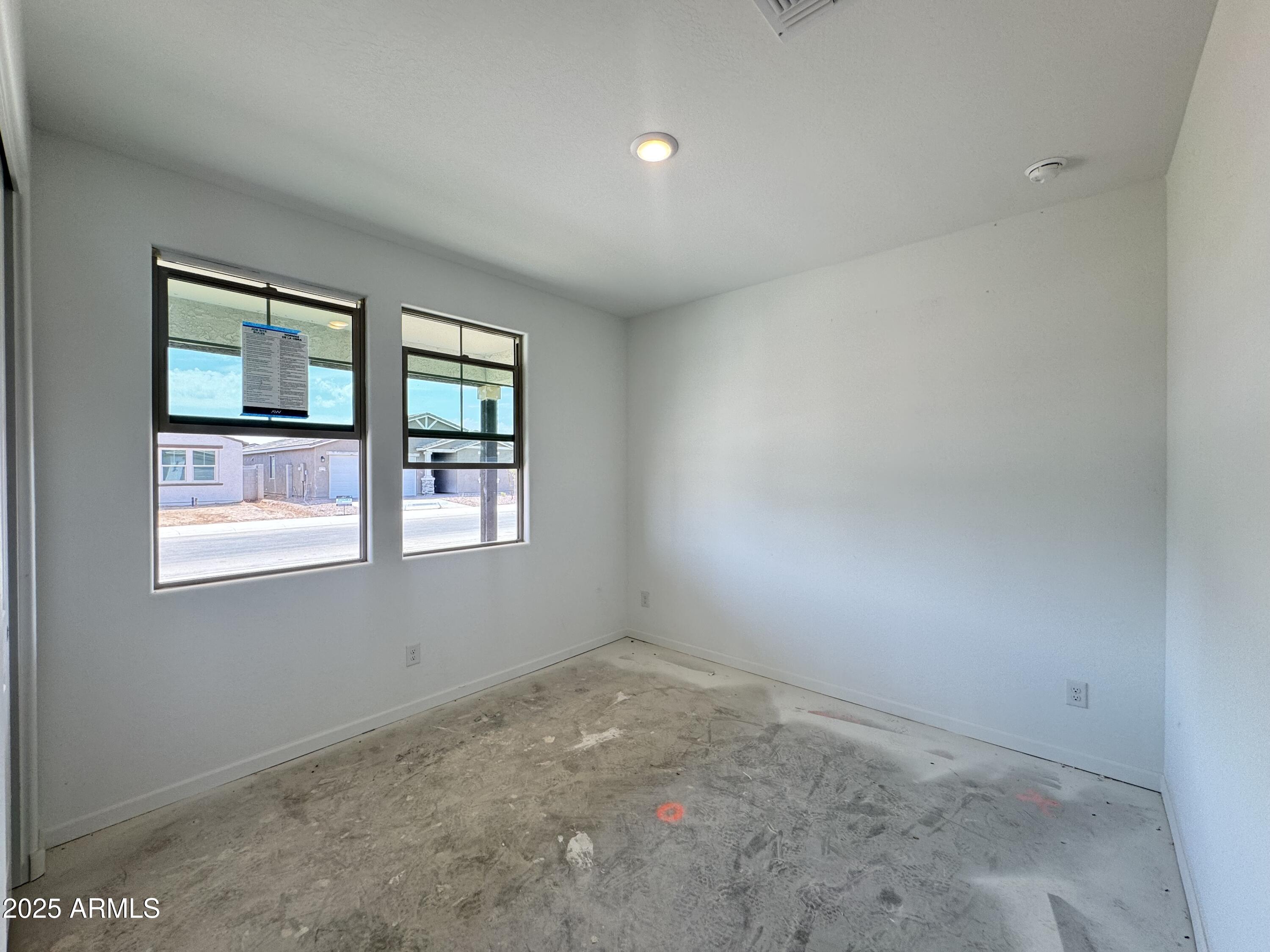 15752 W CAMDEN Avenue