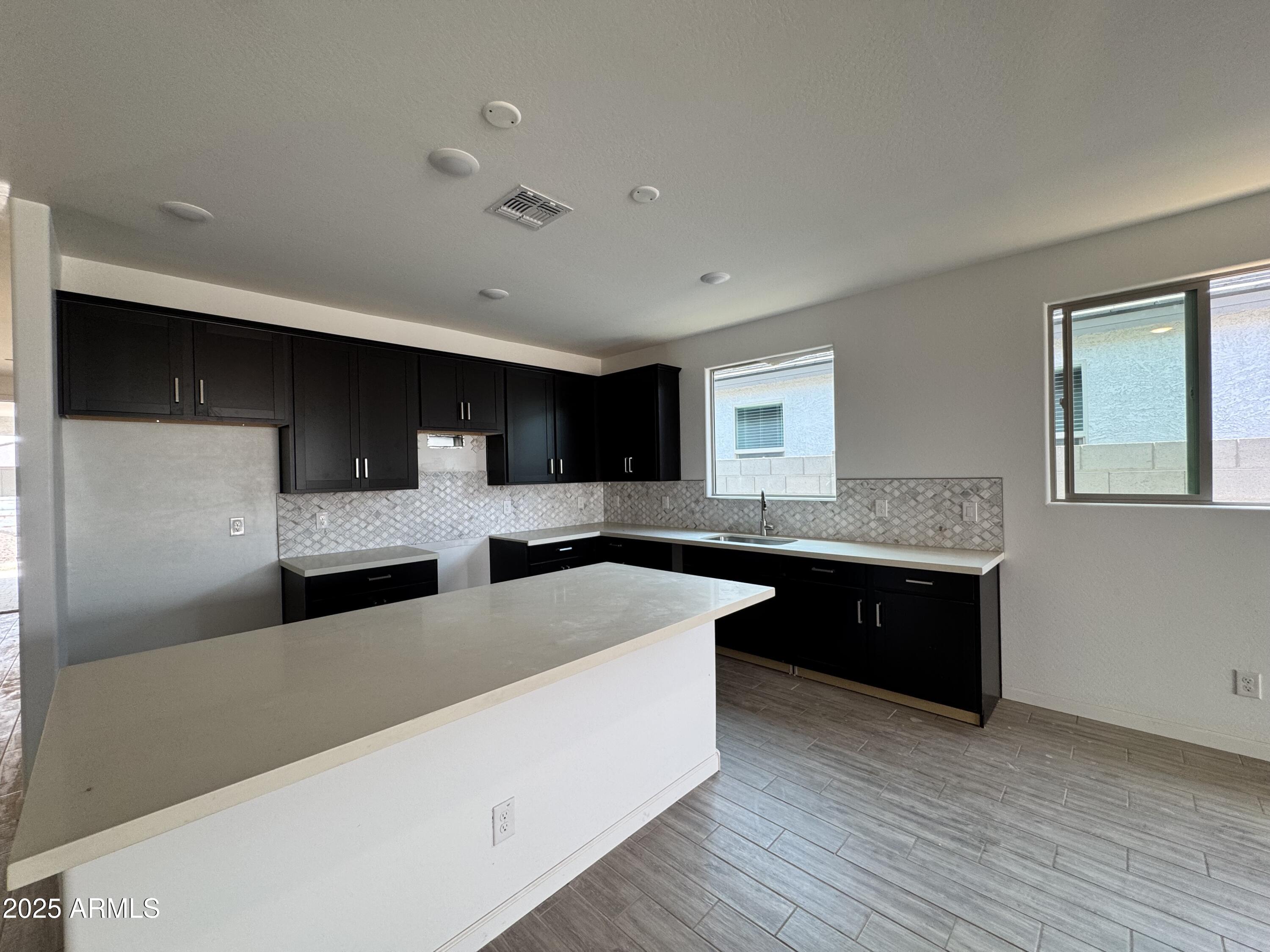 15752 W CAMDEN Avenue