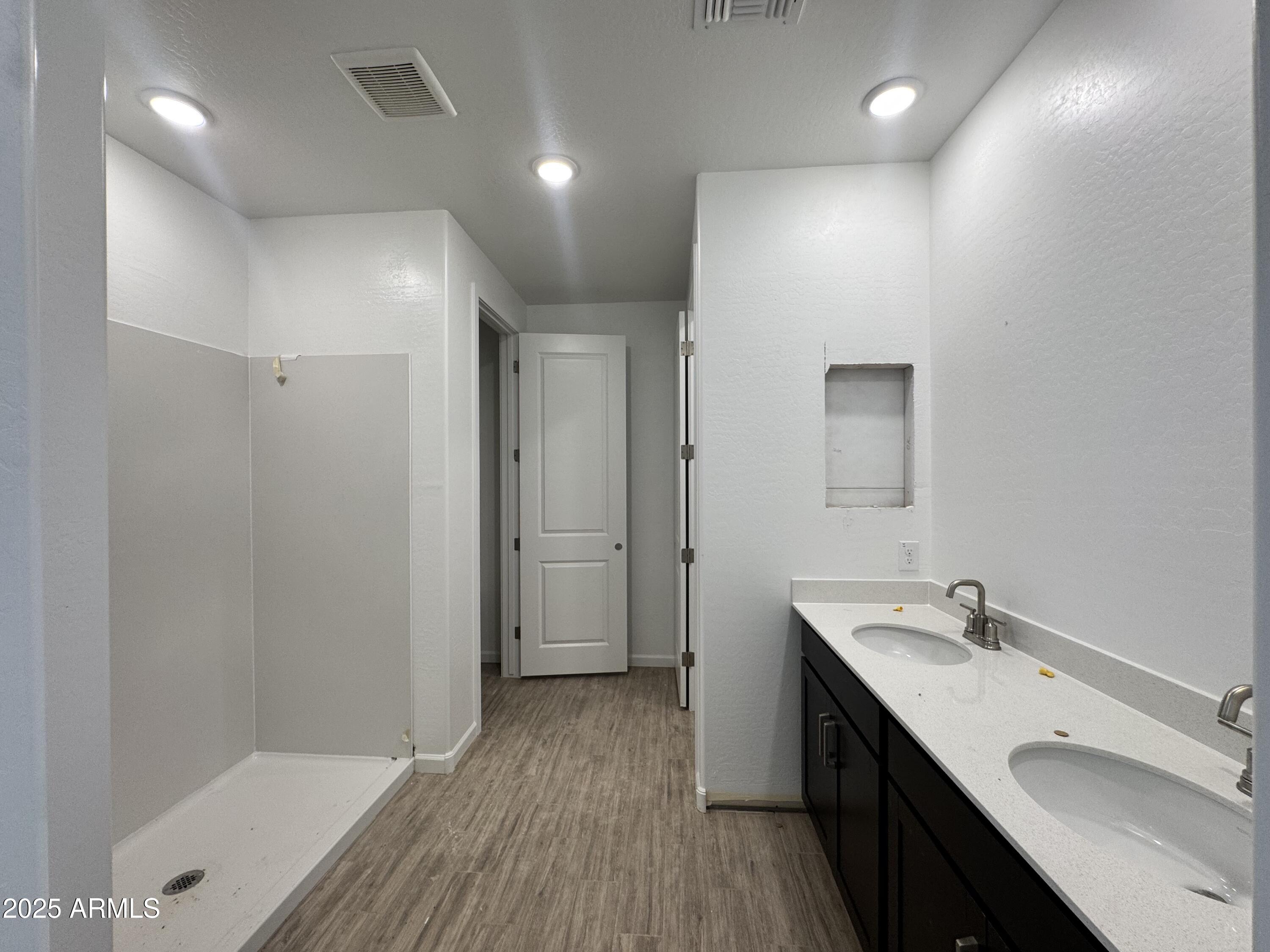 15752 W CAMDEN Avenue