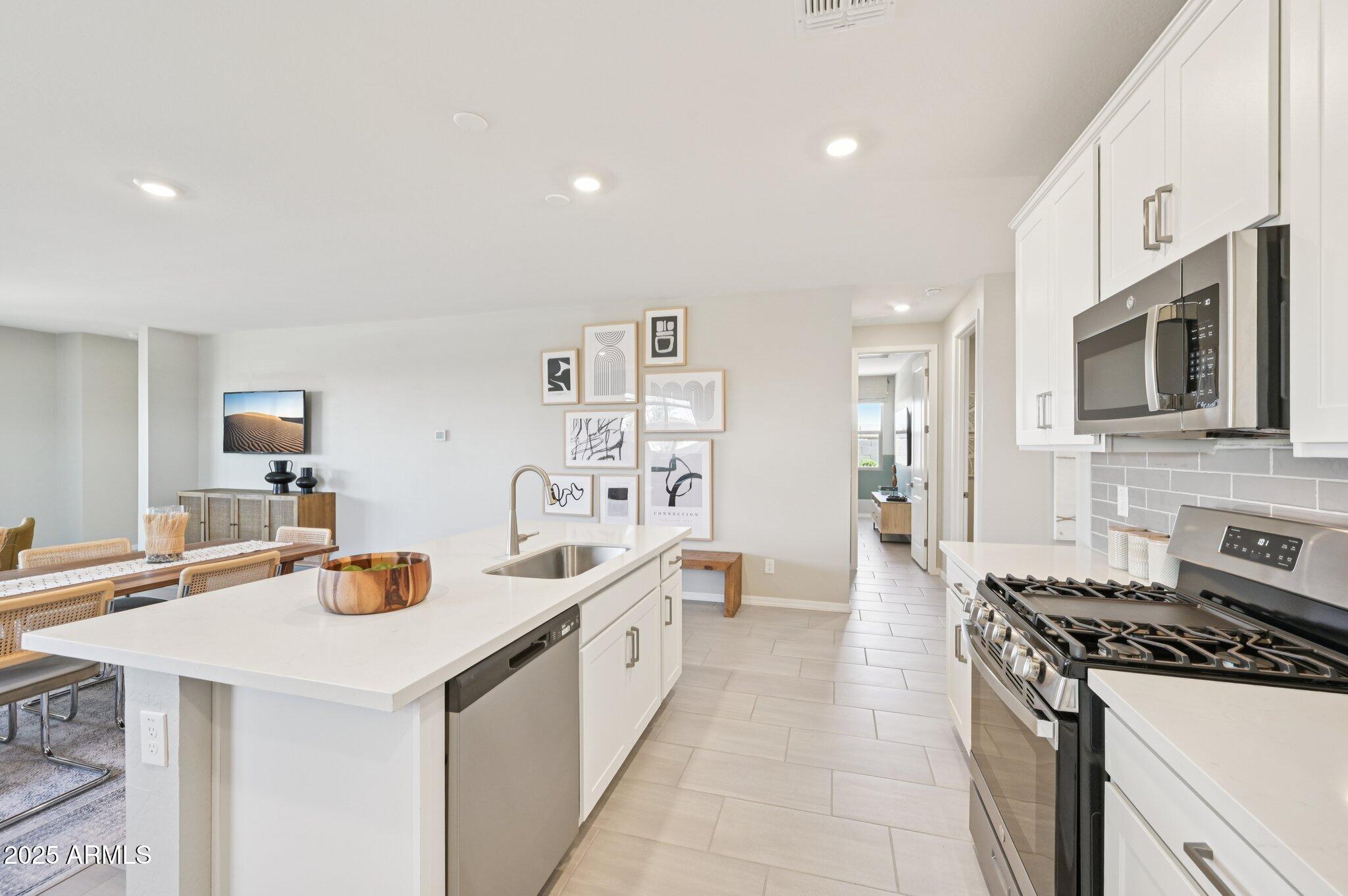 3310 E VALLEYHIGH Trail