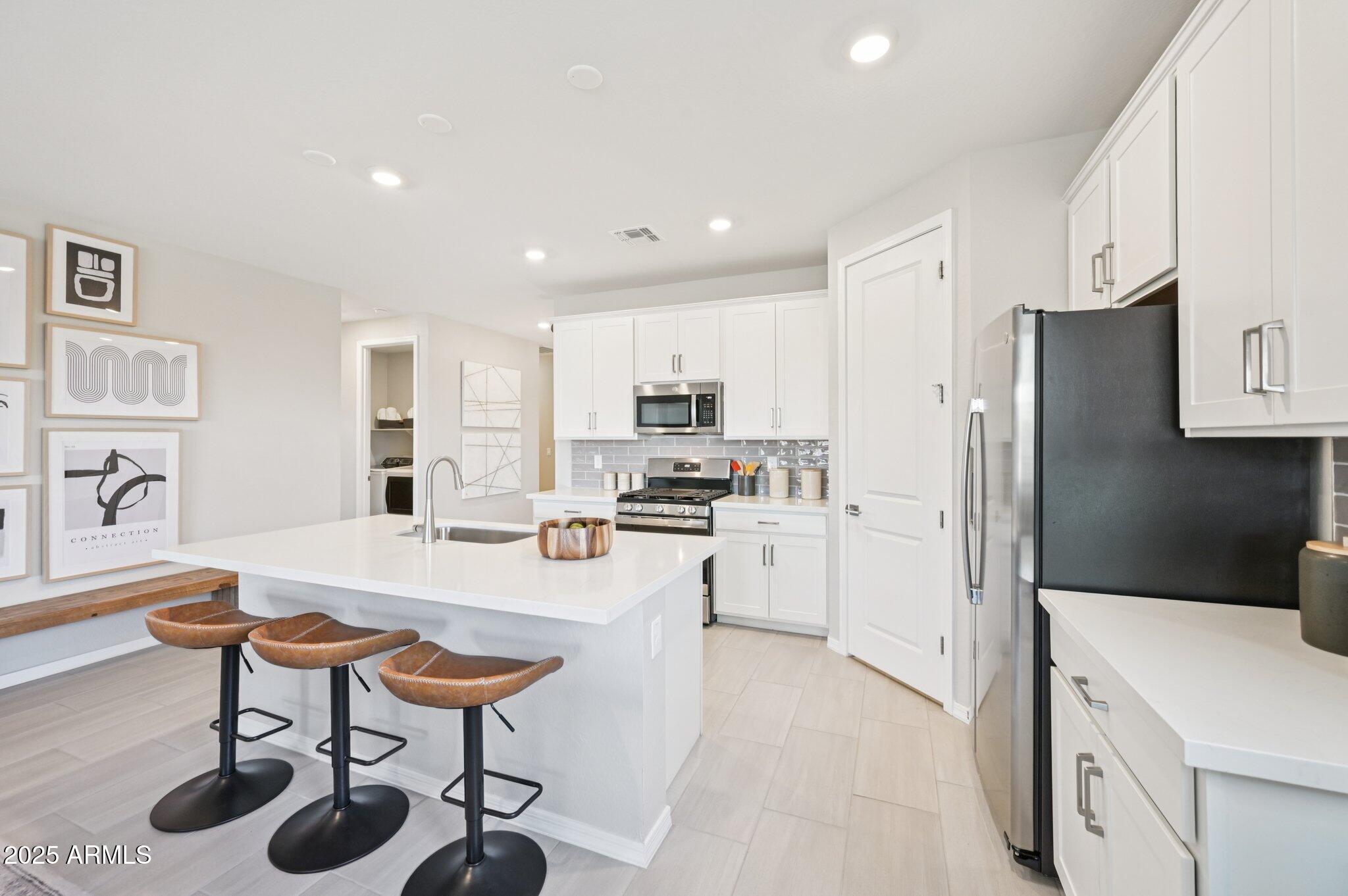 3310 E VALLEYHIGH Trail