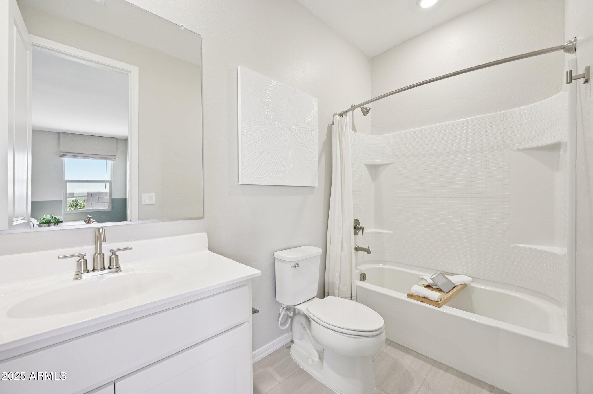 3310 E VALLEYHIGH Trail