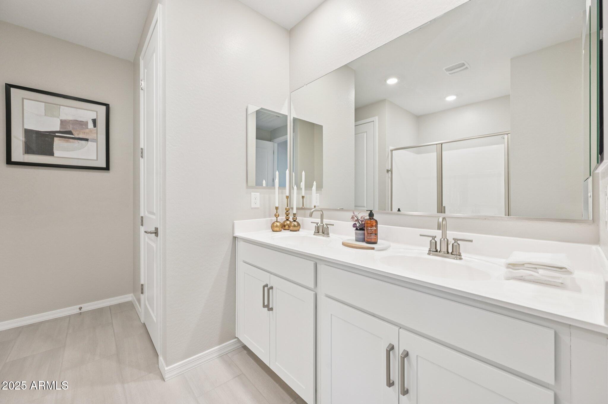 3310 E VALLEYHIGH Trail