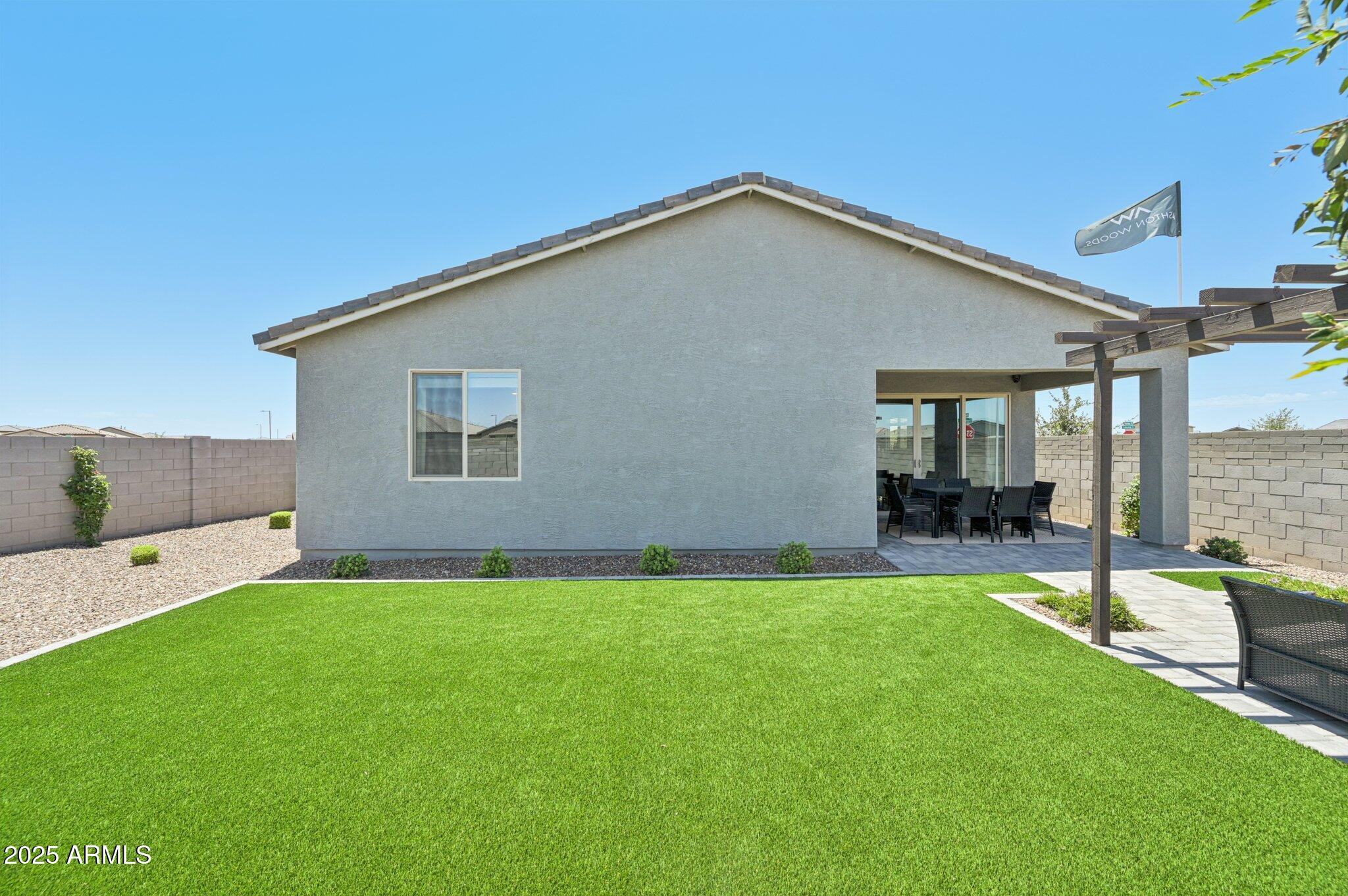 3310 E VALLEYHIGH Trail