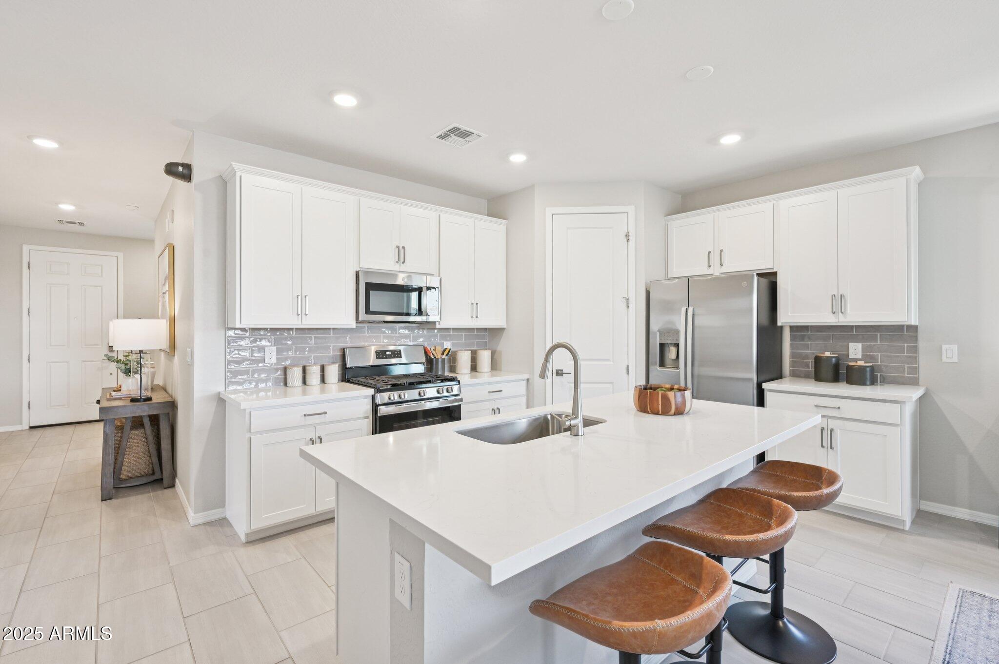 3310 E VALLEYHIGH Trail