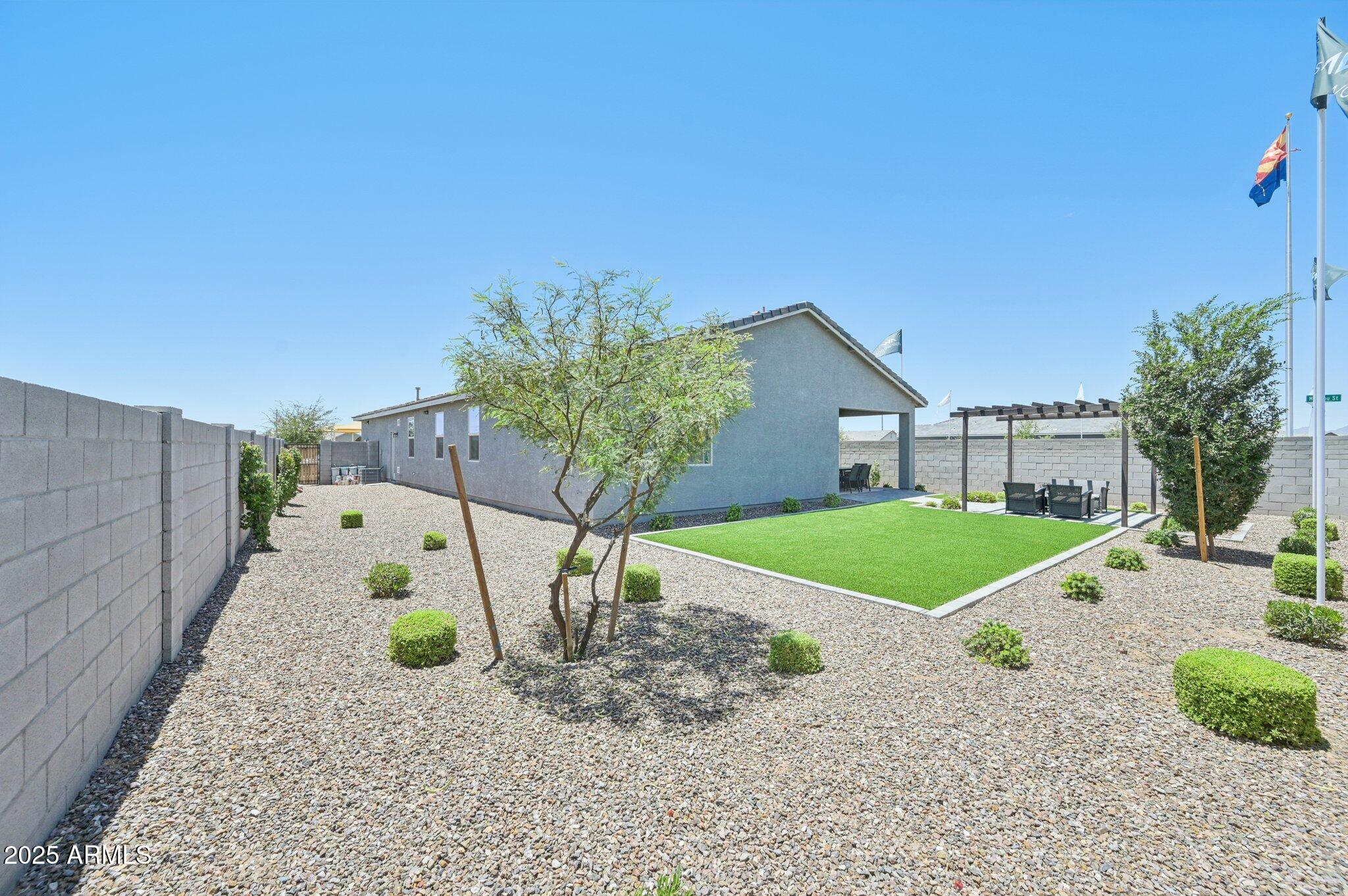 3310 E VALLEYHIGH Trail