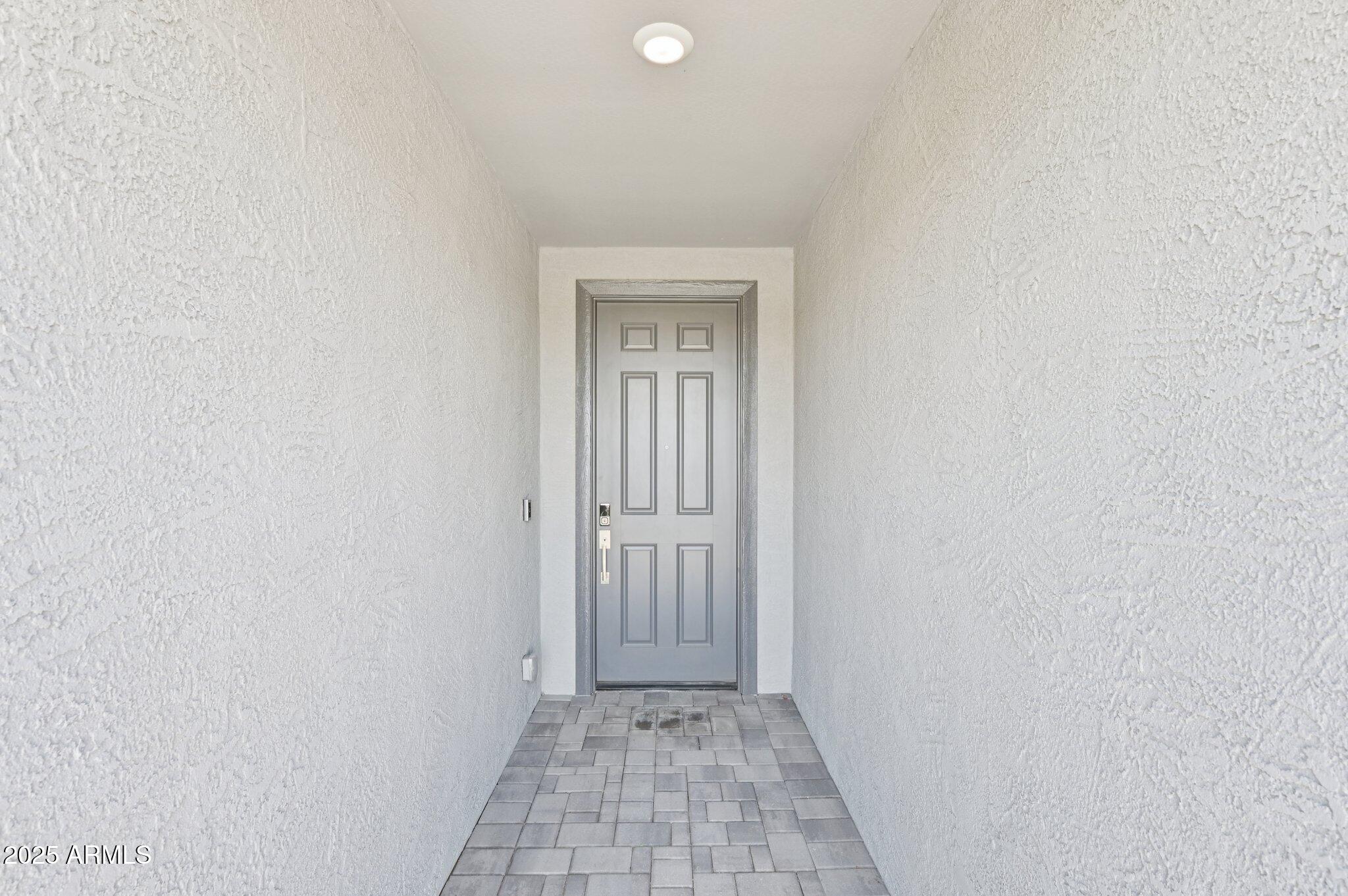 3310 E VALLEYHIGH Trail