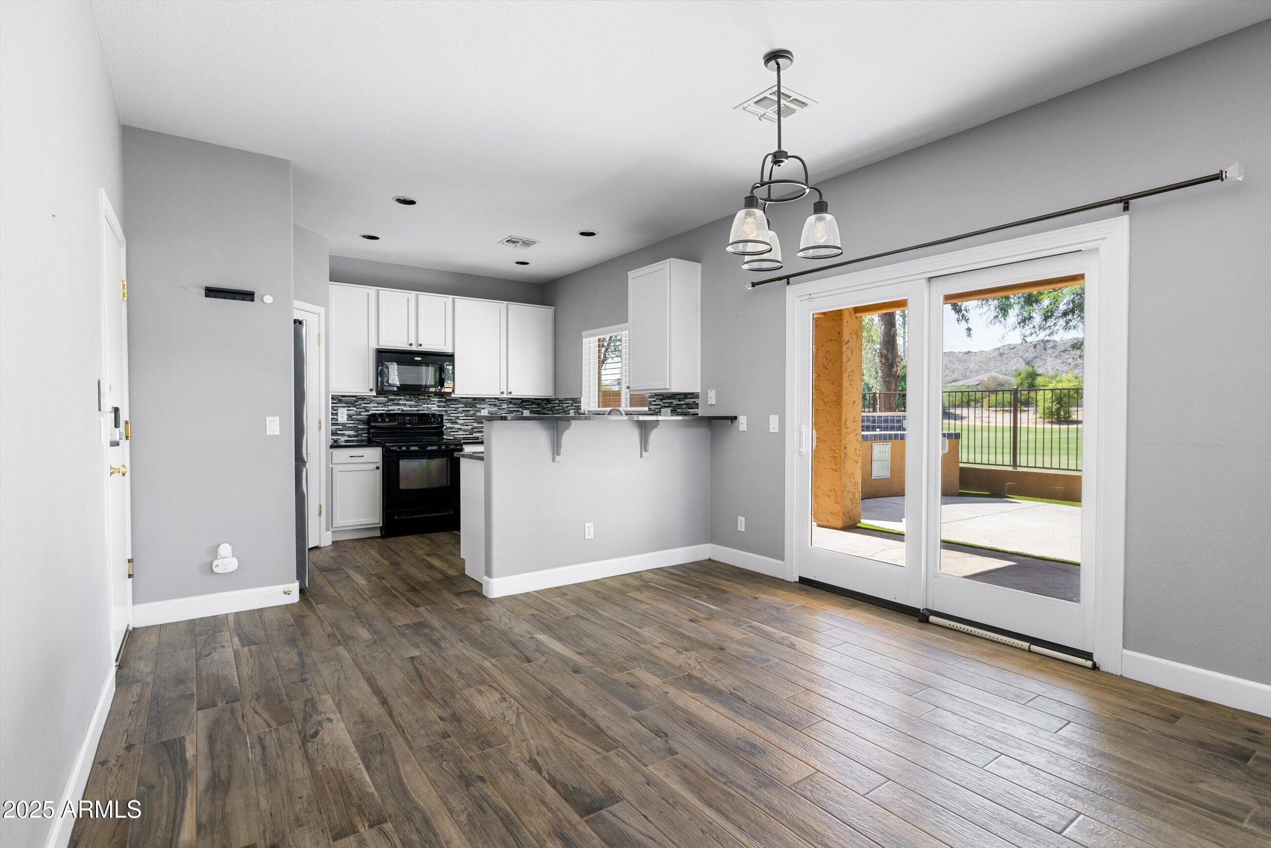 3025 E FREMONT Road