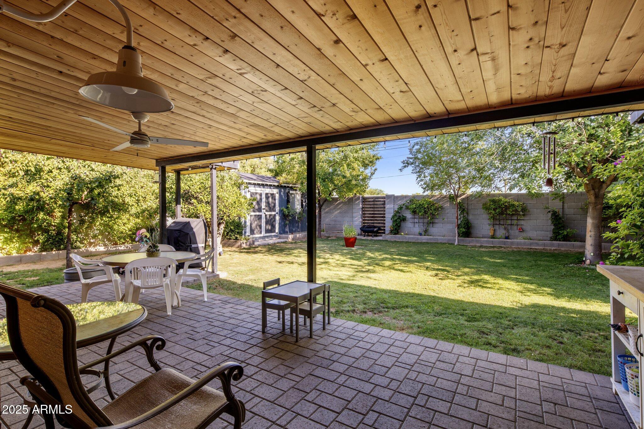 1825 E Palo Verde Drive