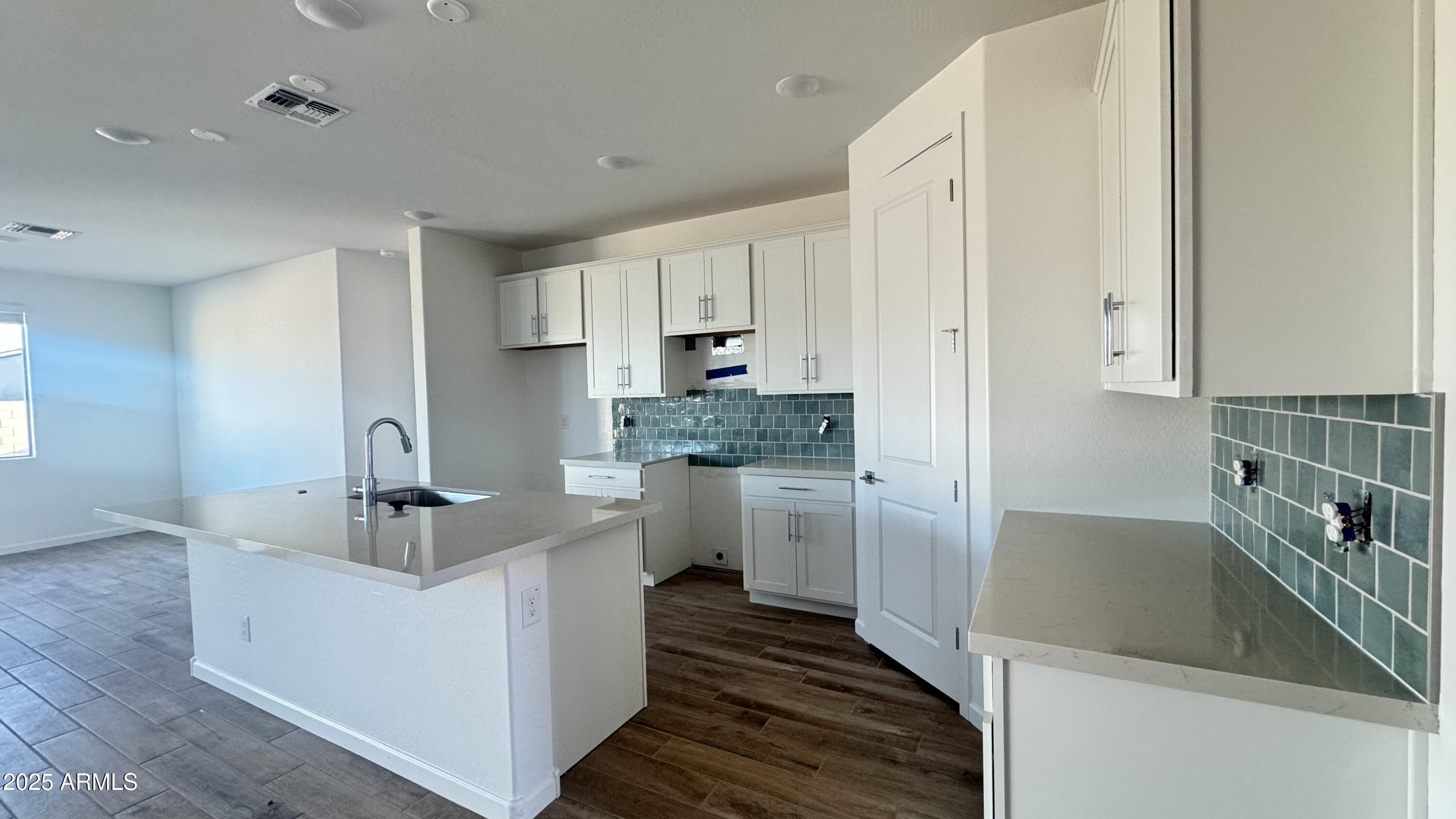 15789 W BERYL Avenue