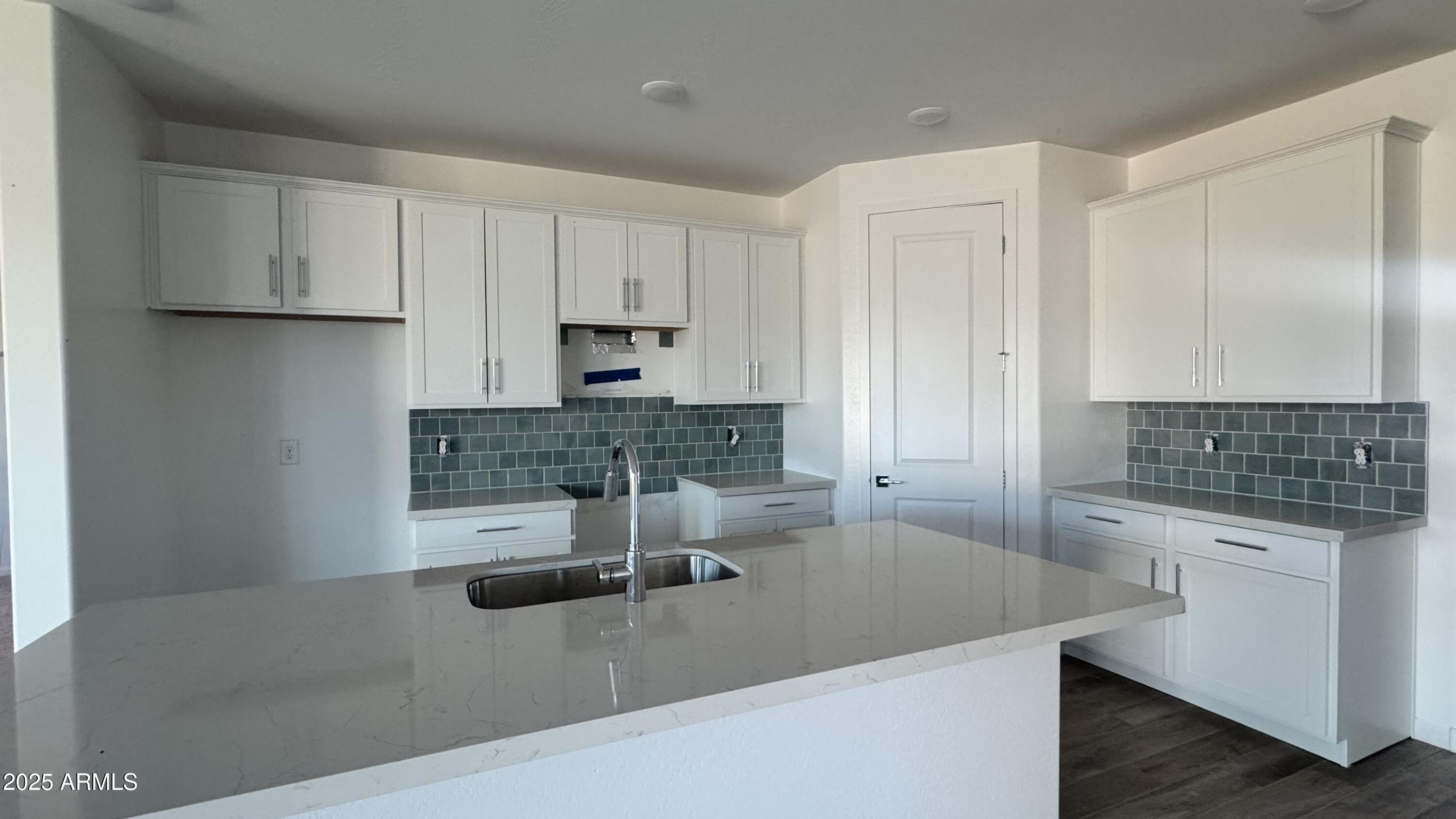 15789 W BERYL Avenue