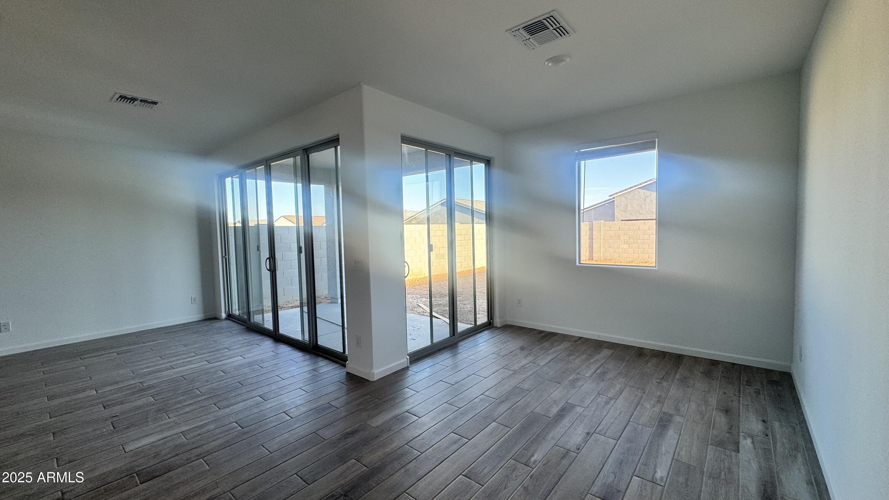 15789 W BERYL Avenue