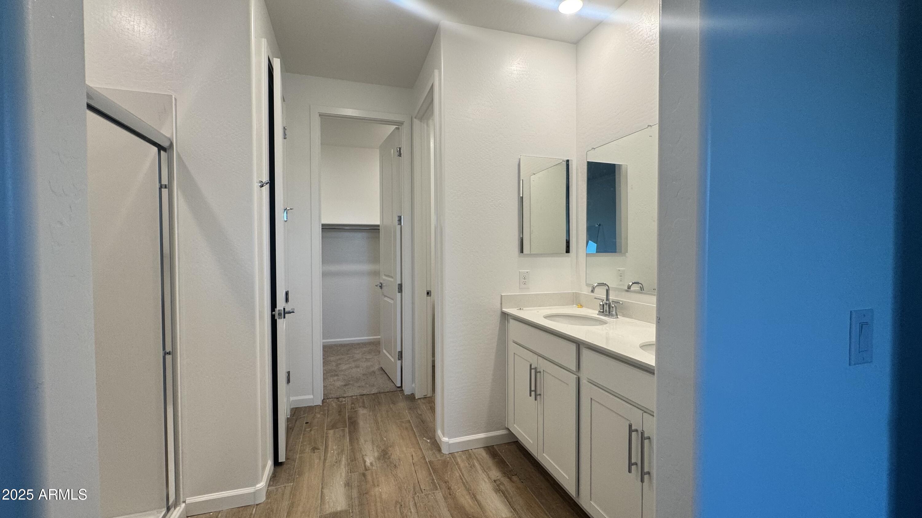 15789 W BERYL Avenue