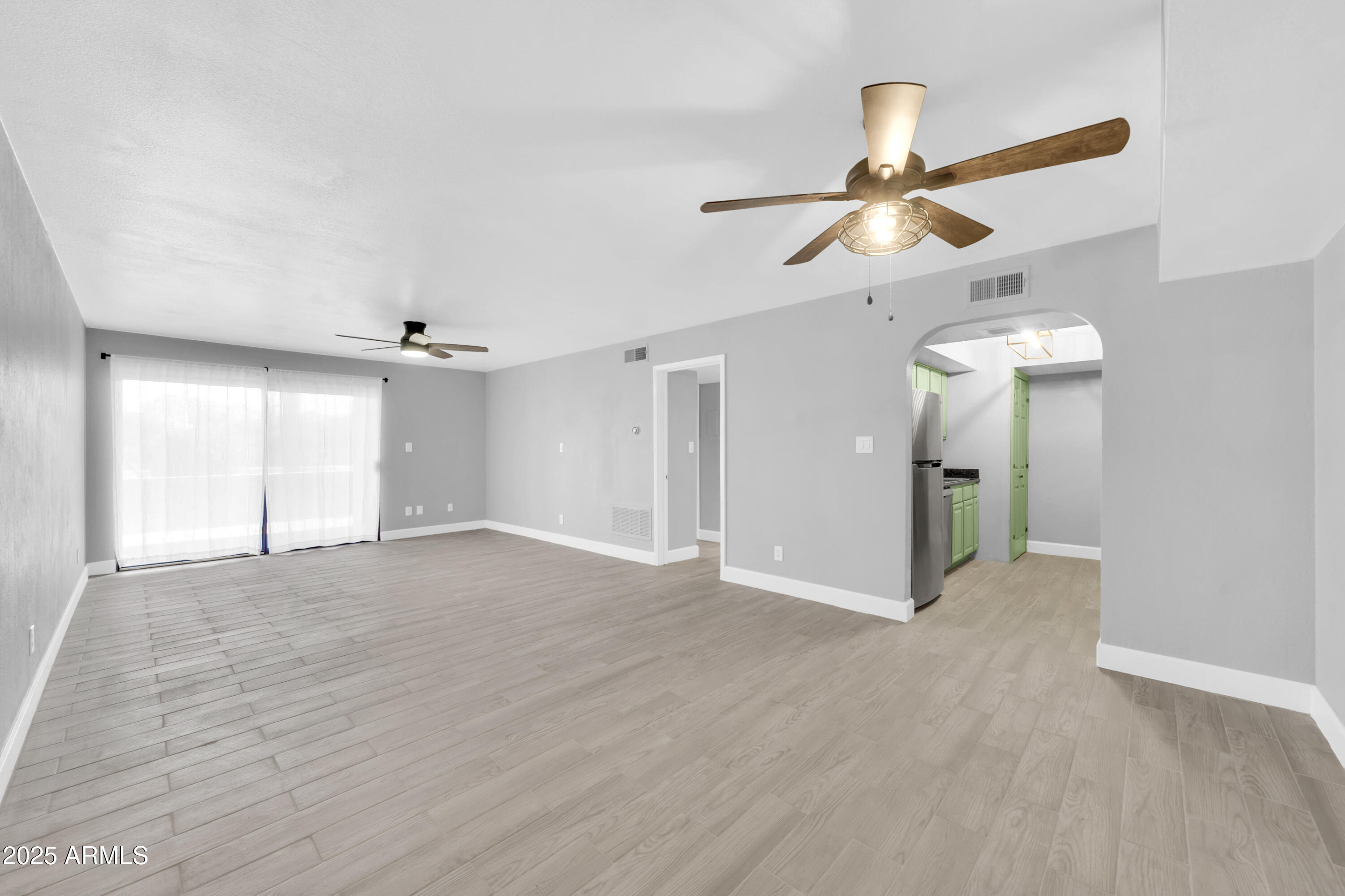 3825 E CAMELBACK Road, 182