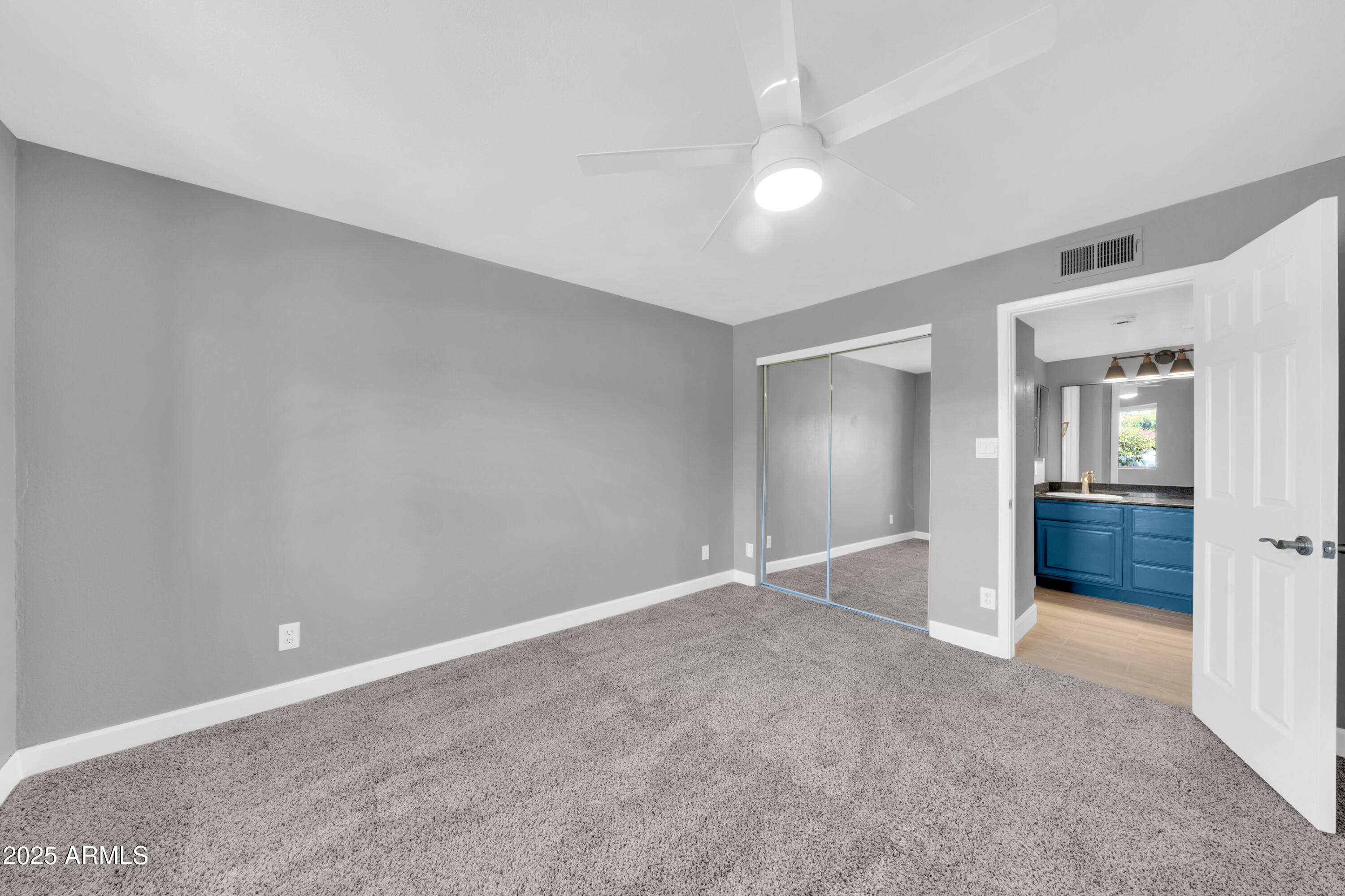 3825 E CAMELBACK Road, 182
