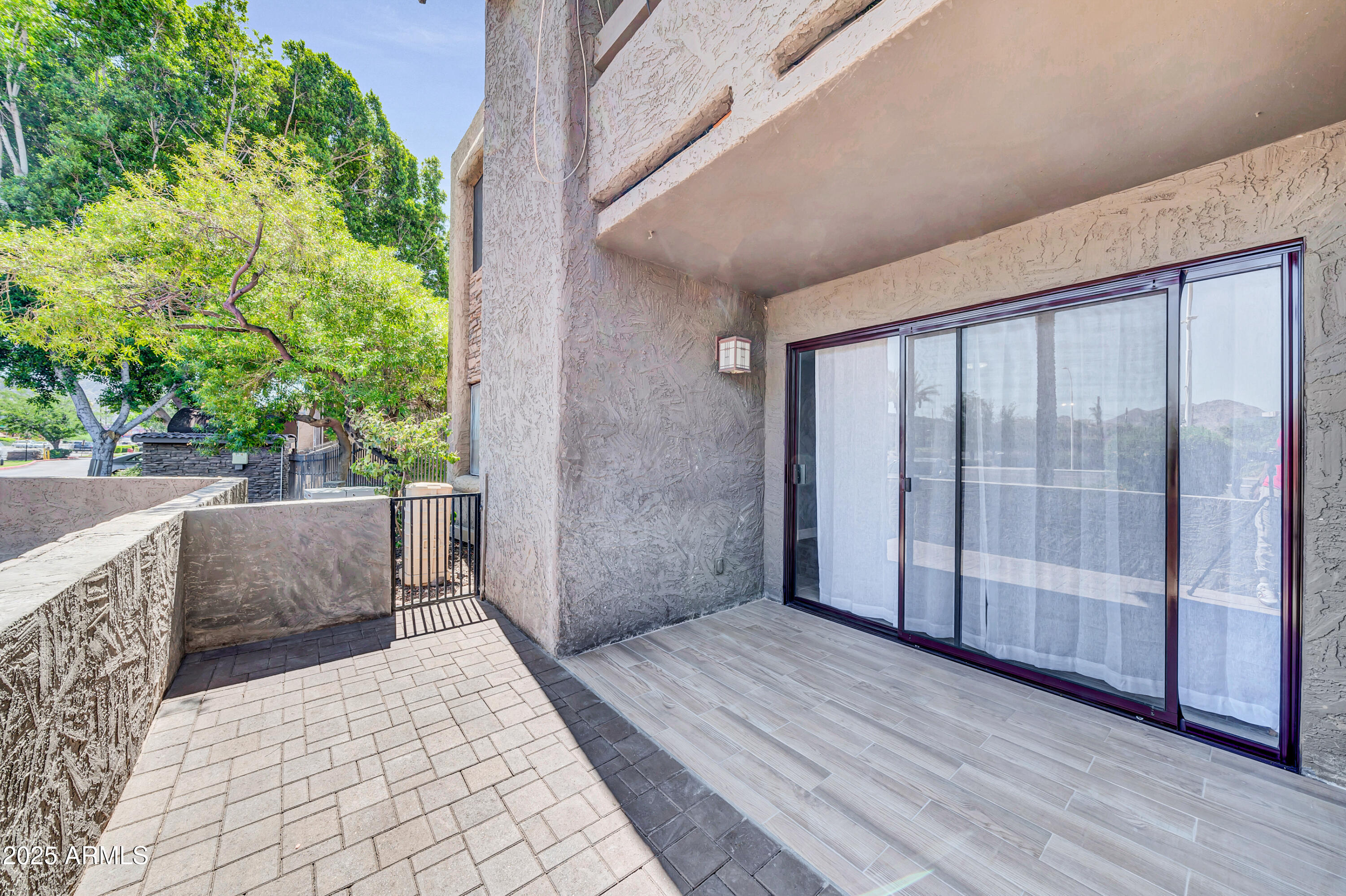 3825 E CAMELBACK Road, 182